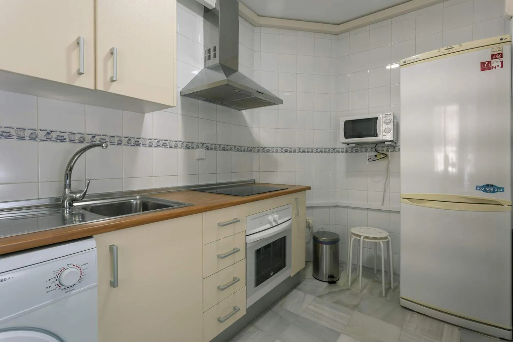 Kitchen or kitchenette in Apartamentos Los Cantaros
