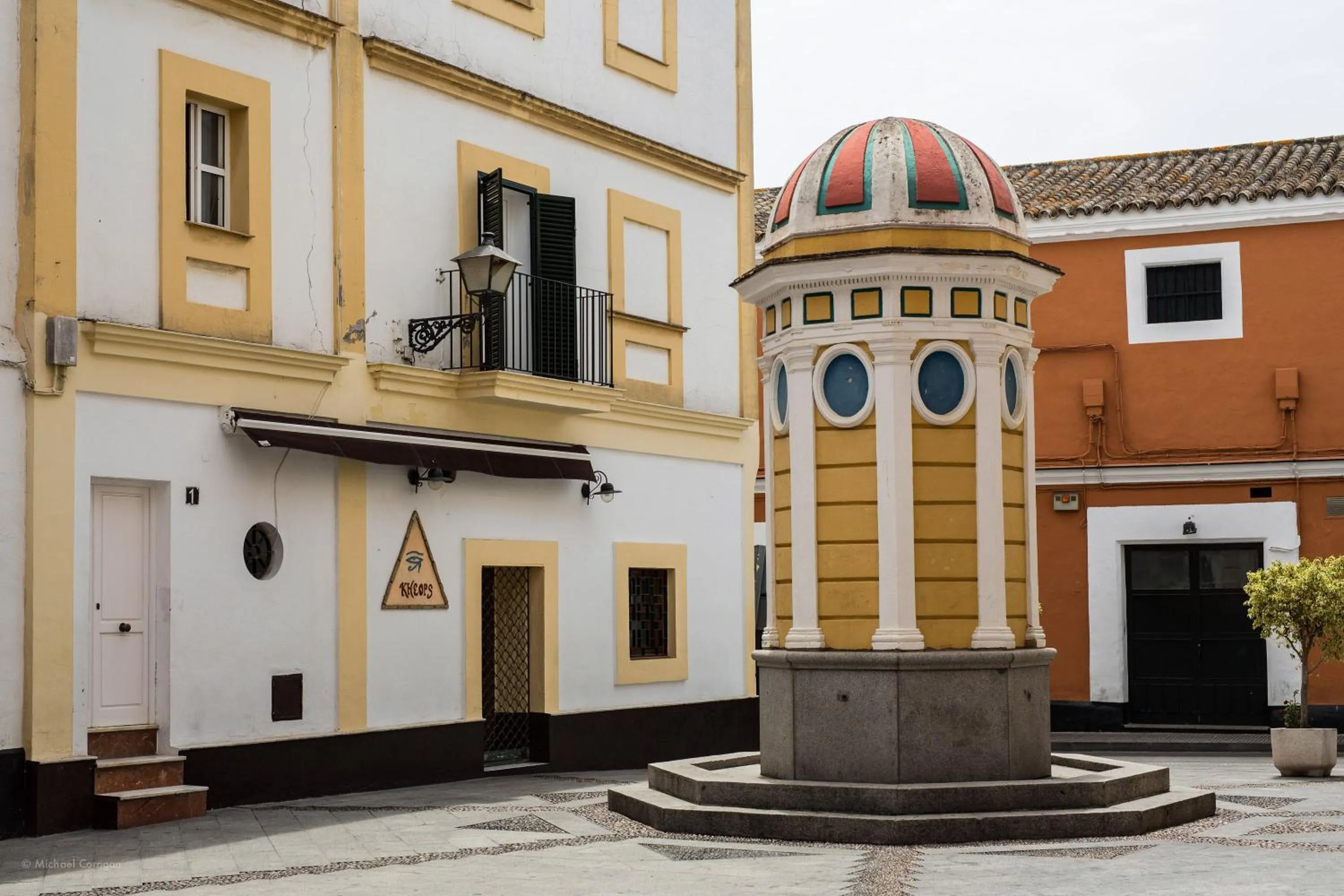 Facade/entrance in Apartamentos Los Cantaros