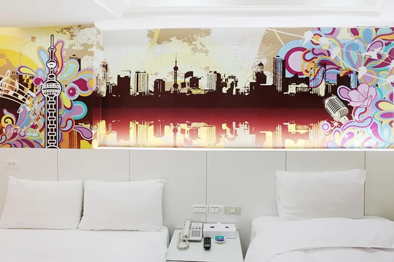 Bed in Beethoven Express Hotel