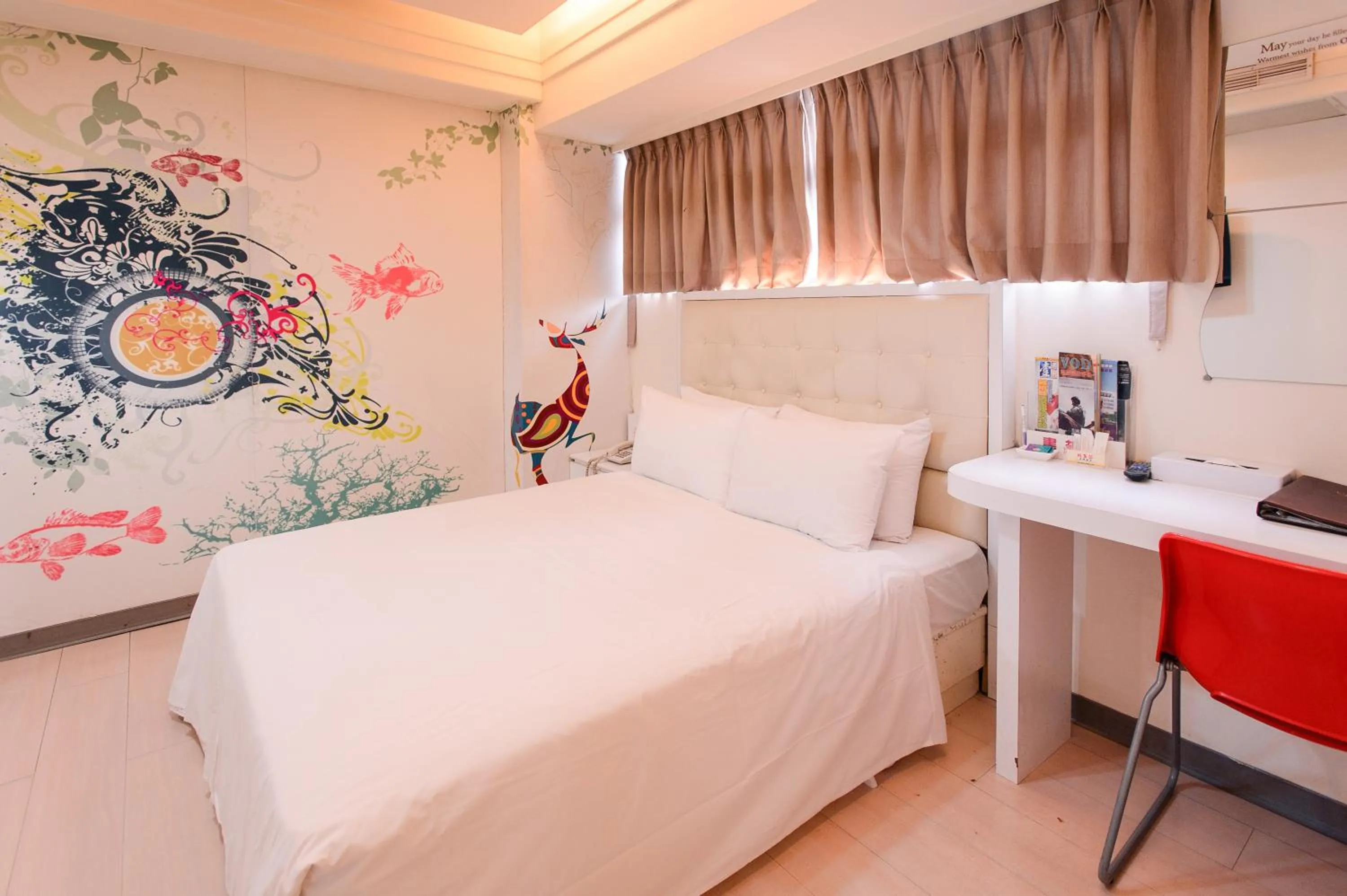 Bed in Beethoven Express Hotel