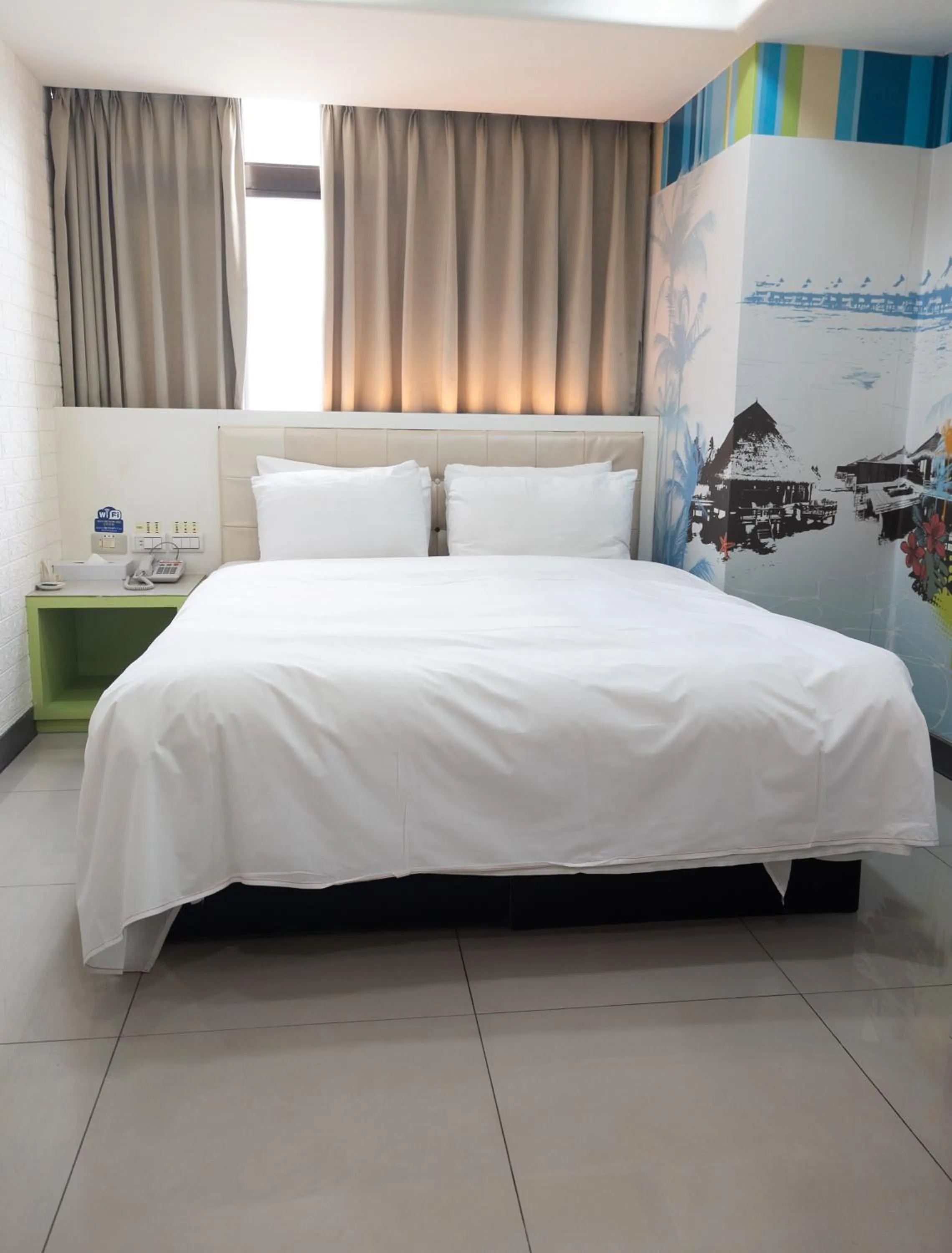 Bed in Beethoven Express Hotel