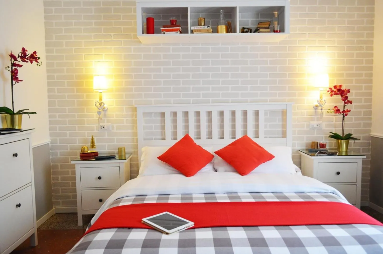 Bed in Moonlight Inn Guesthouse