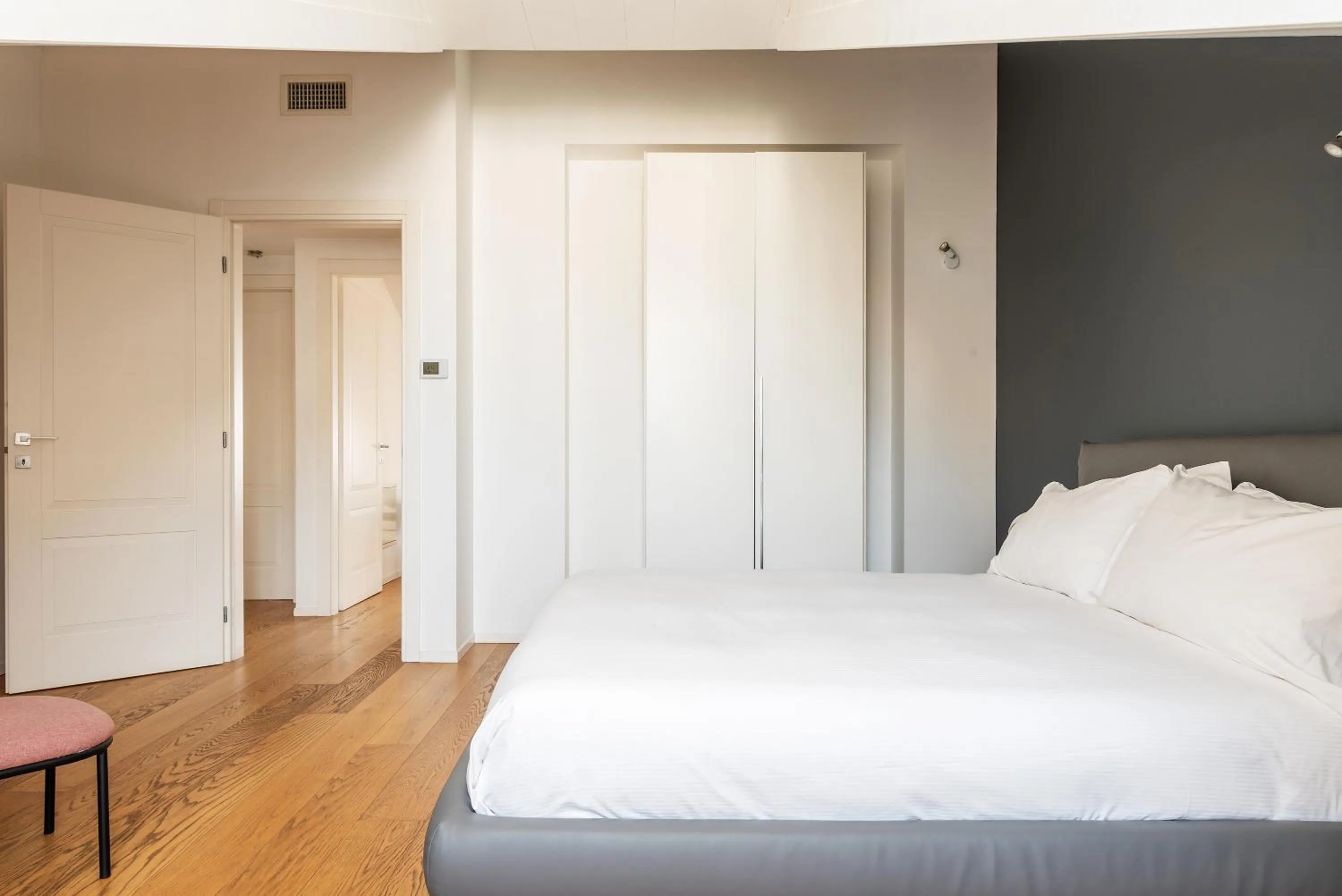 Bed in easyhomes - Brera Luxury Suites