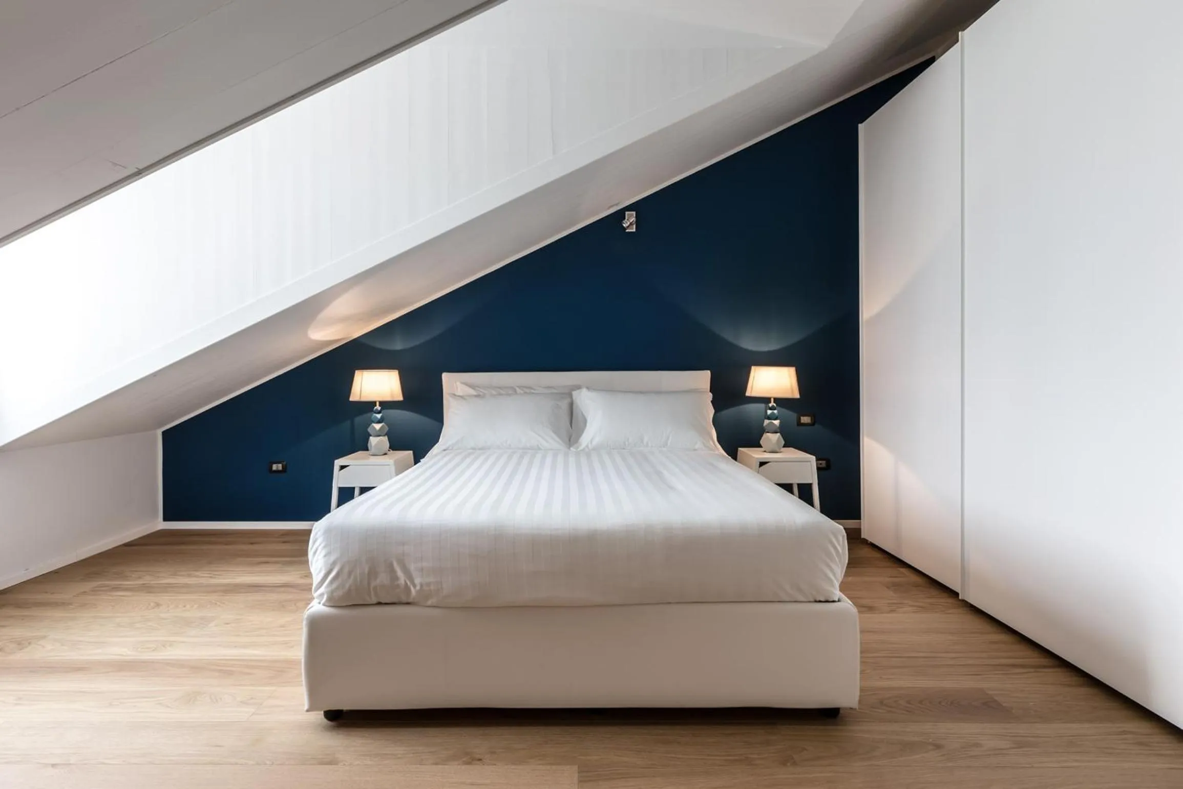 Bed in easyhomes - Brera Luxury Suites