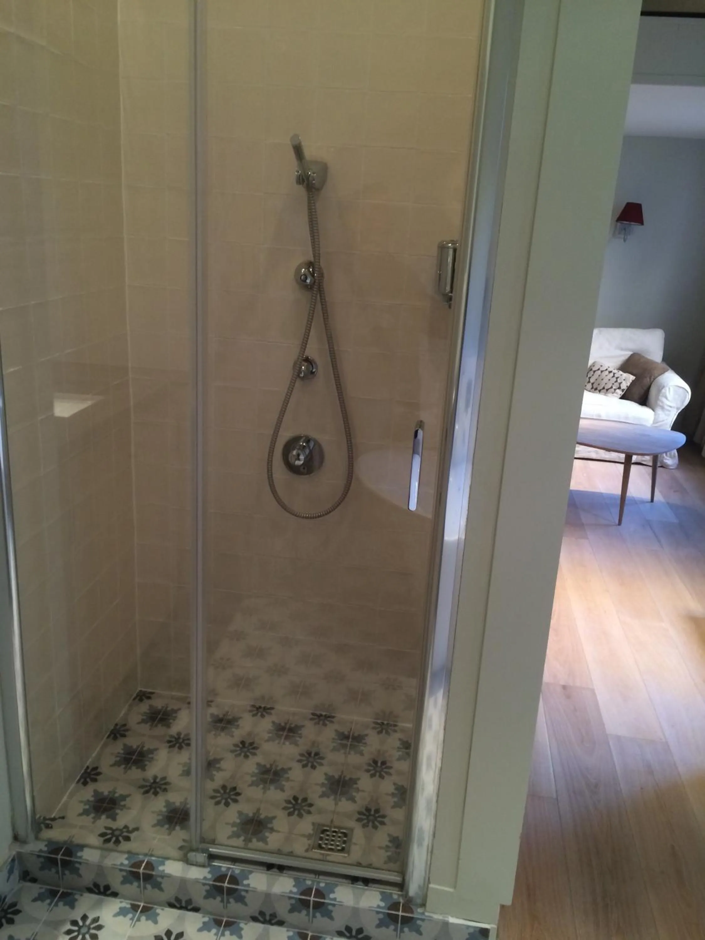 Shower in Hotel Salvators