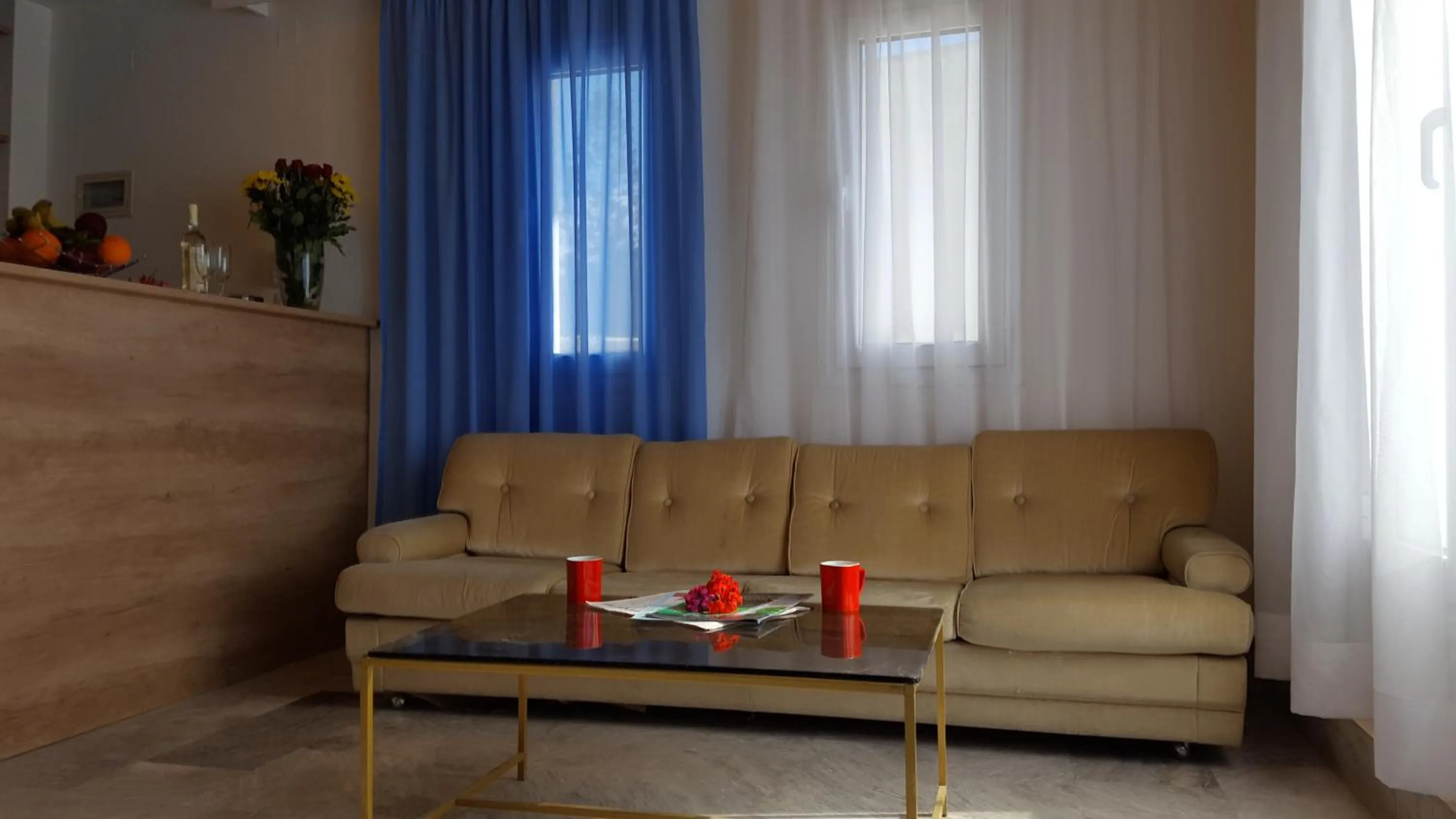 Communal lounge/ TV room in Varmy