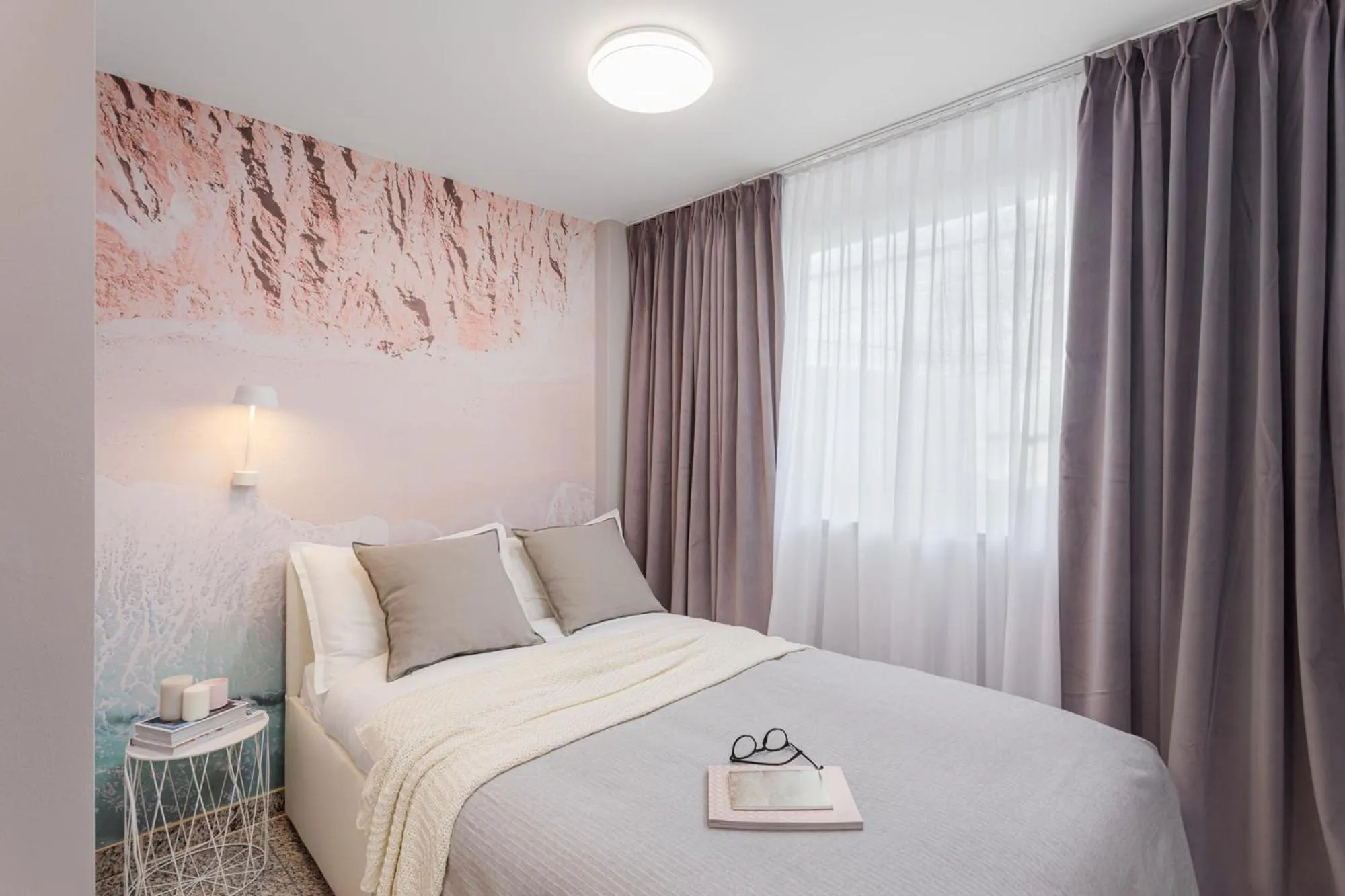 Photo of the whole room, Bed in VISIONAPARTMENTS Lucerne - contactless check-in