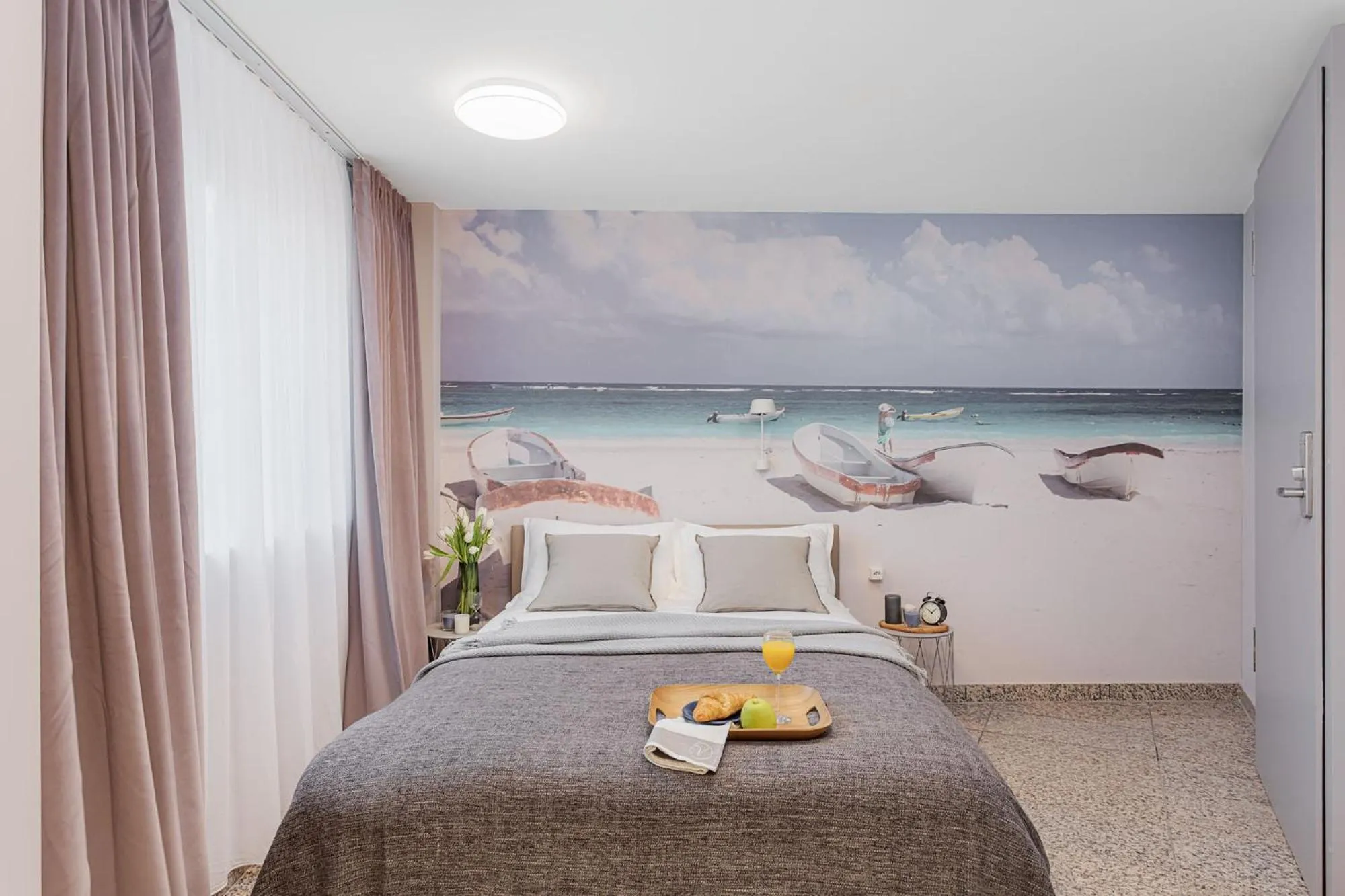 Photo of the whole room, Bed in VISIONAPARTMENTS Lucerne - contactless check-in