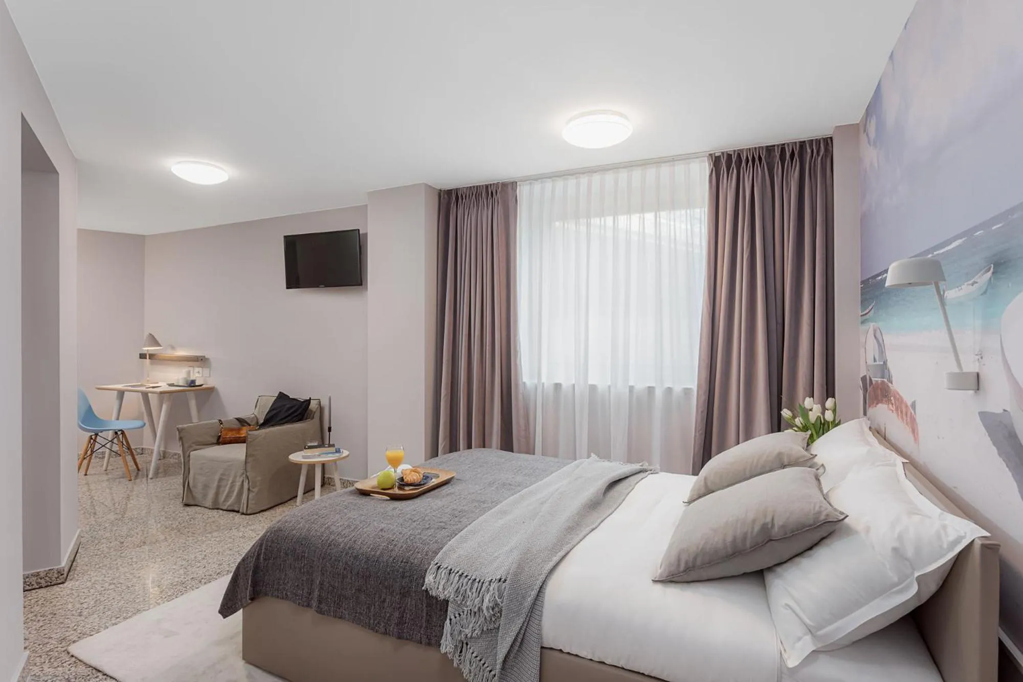 Photo of the whole room, Bed in VISIONAPARTMENTS Lucerne - contactless check-in