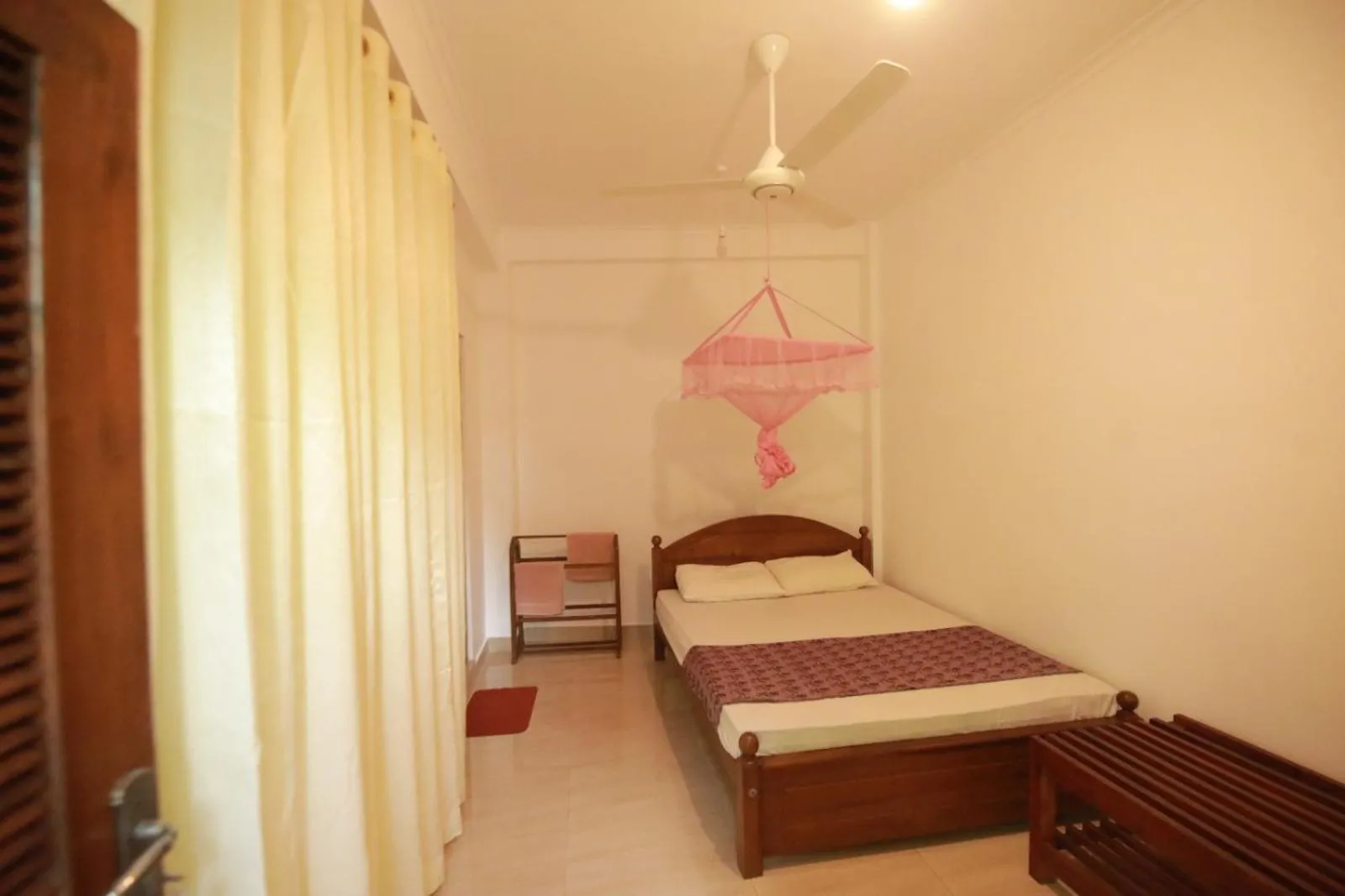 Bed in Renuka Inn