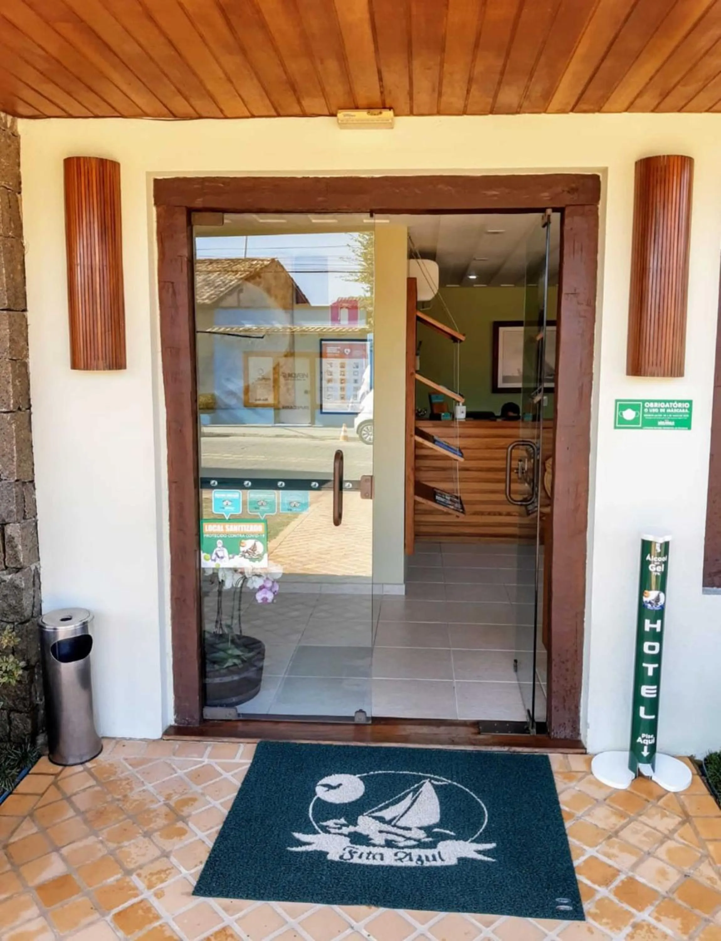 Facade/entrance in Hotel Fita Azul
