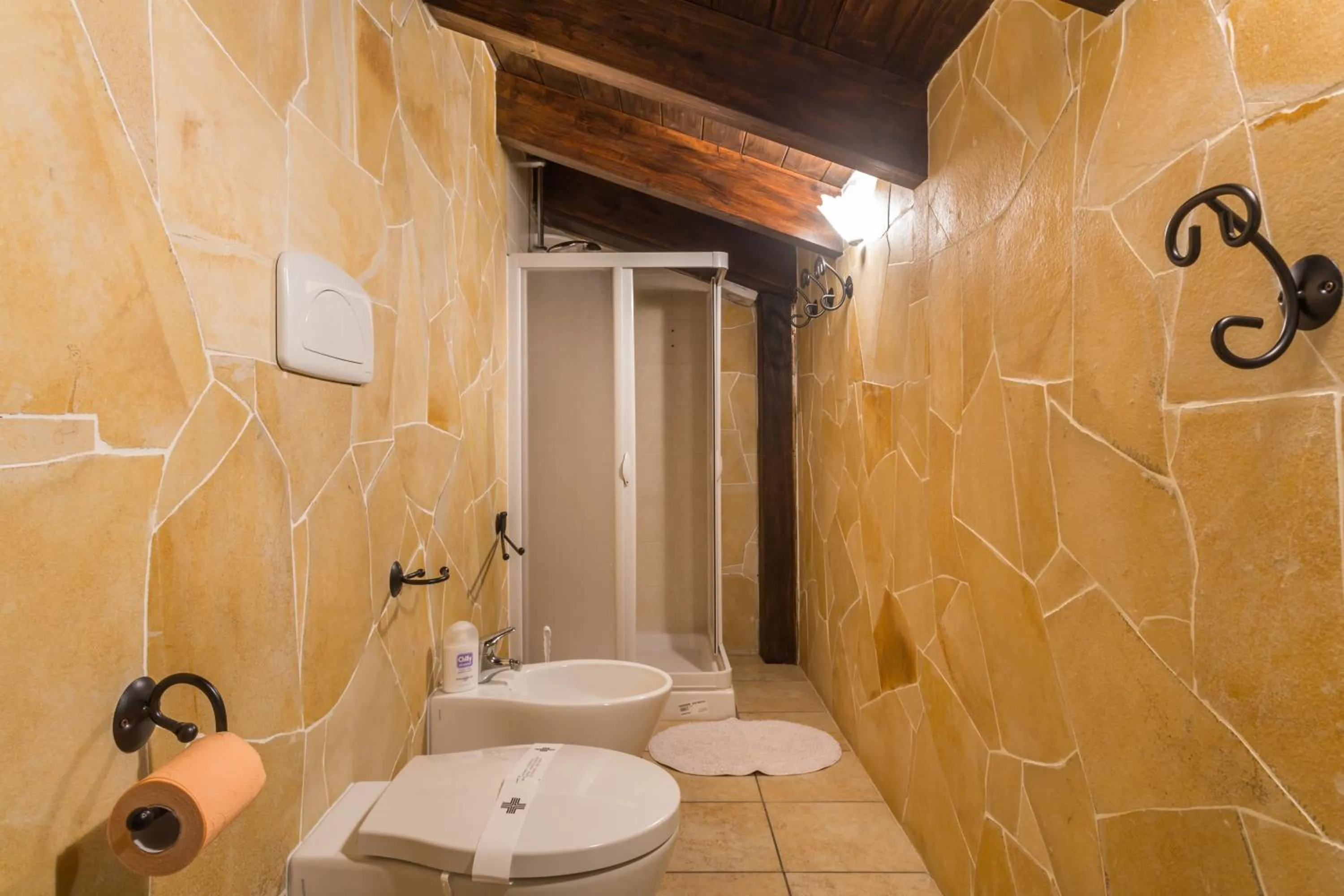 Shower in Affittacamere Shardana