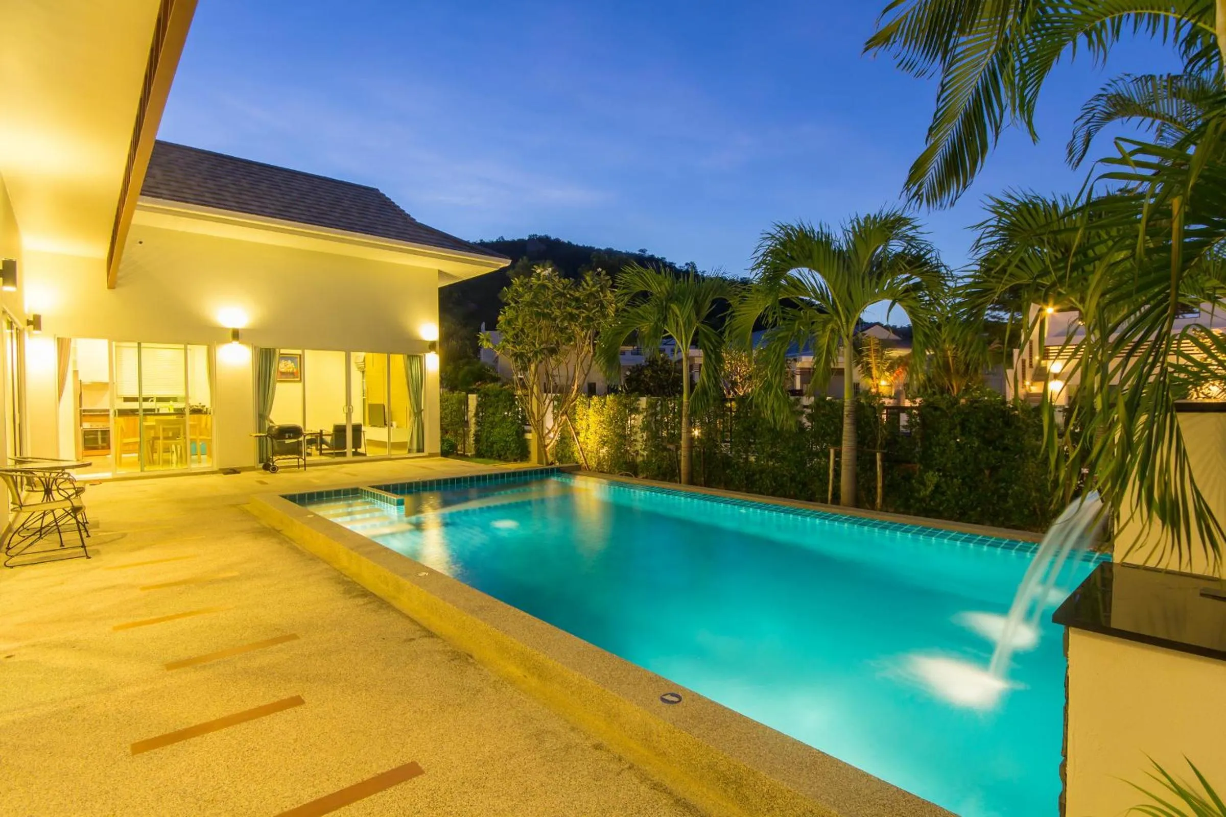 Swimming pool in Luxury House in Hua Hin
