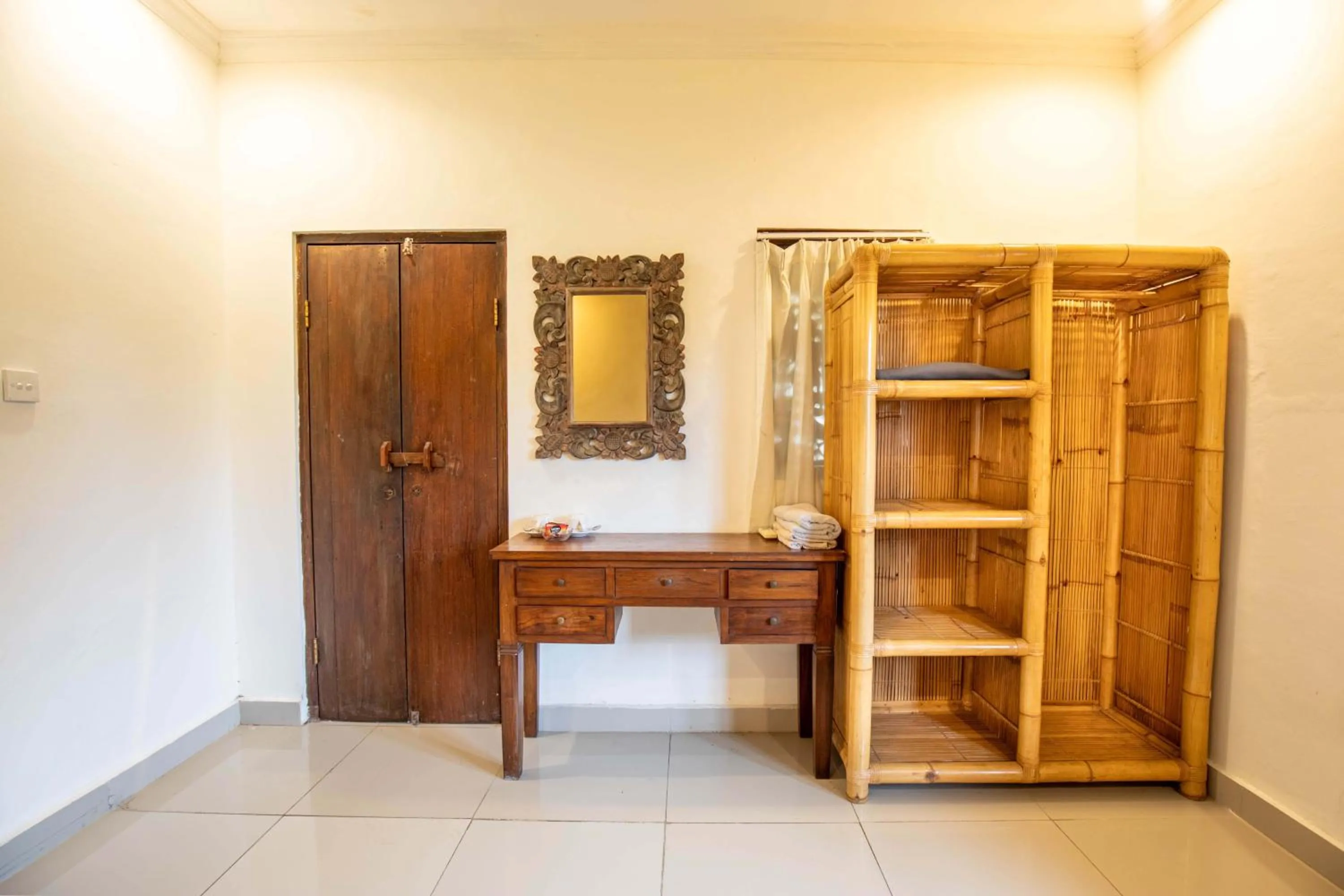 wardrobe in Warji House 1 Ubud Centre