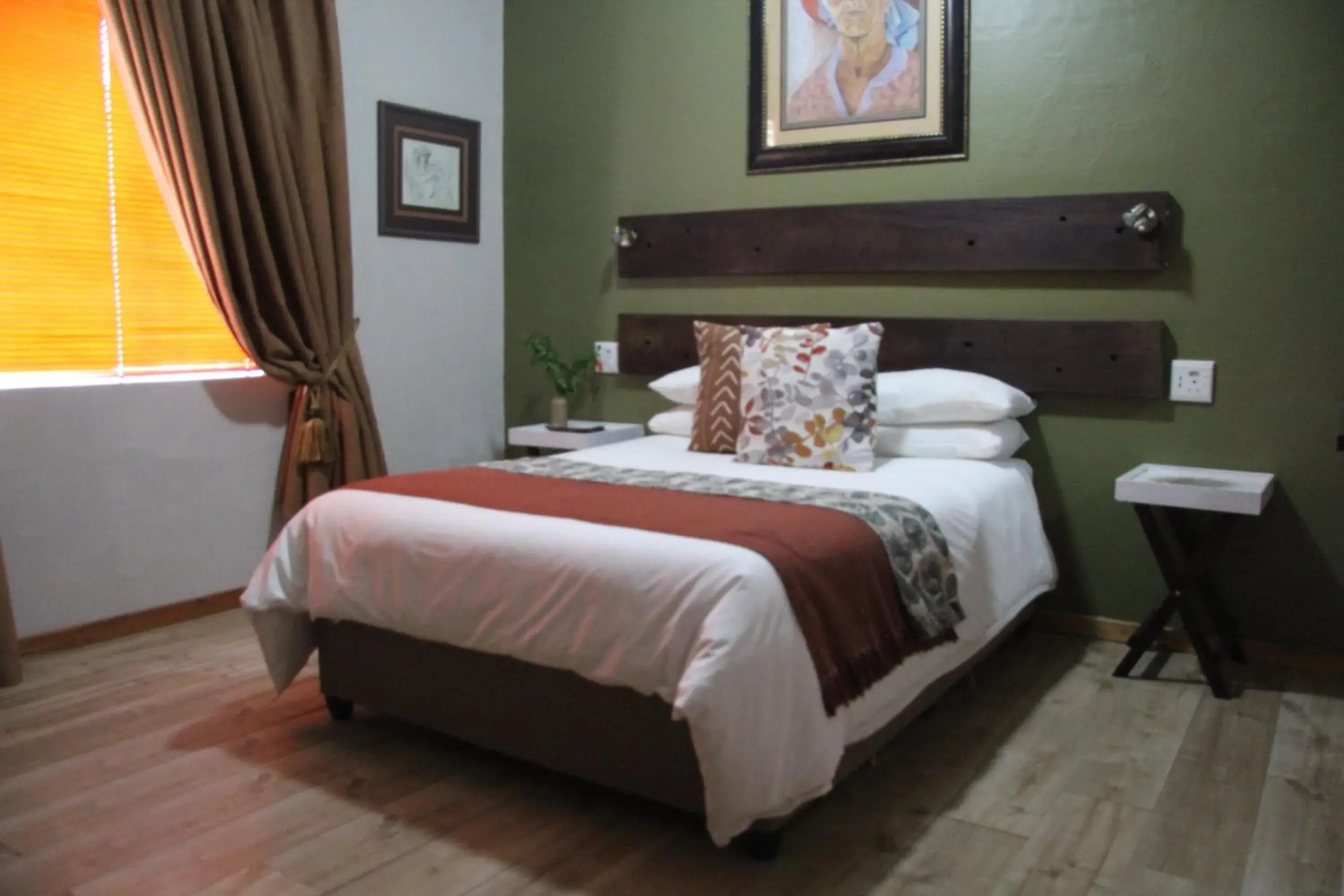 Deluxe Double Room with Shower - single occupancy in AshTree GuestHouse Deluxe Double Room with Shower - single occupancy in AshTree GuestHouse