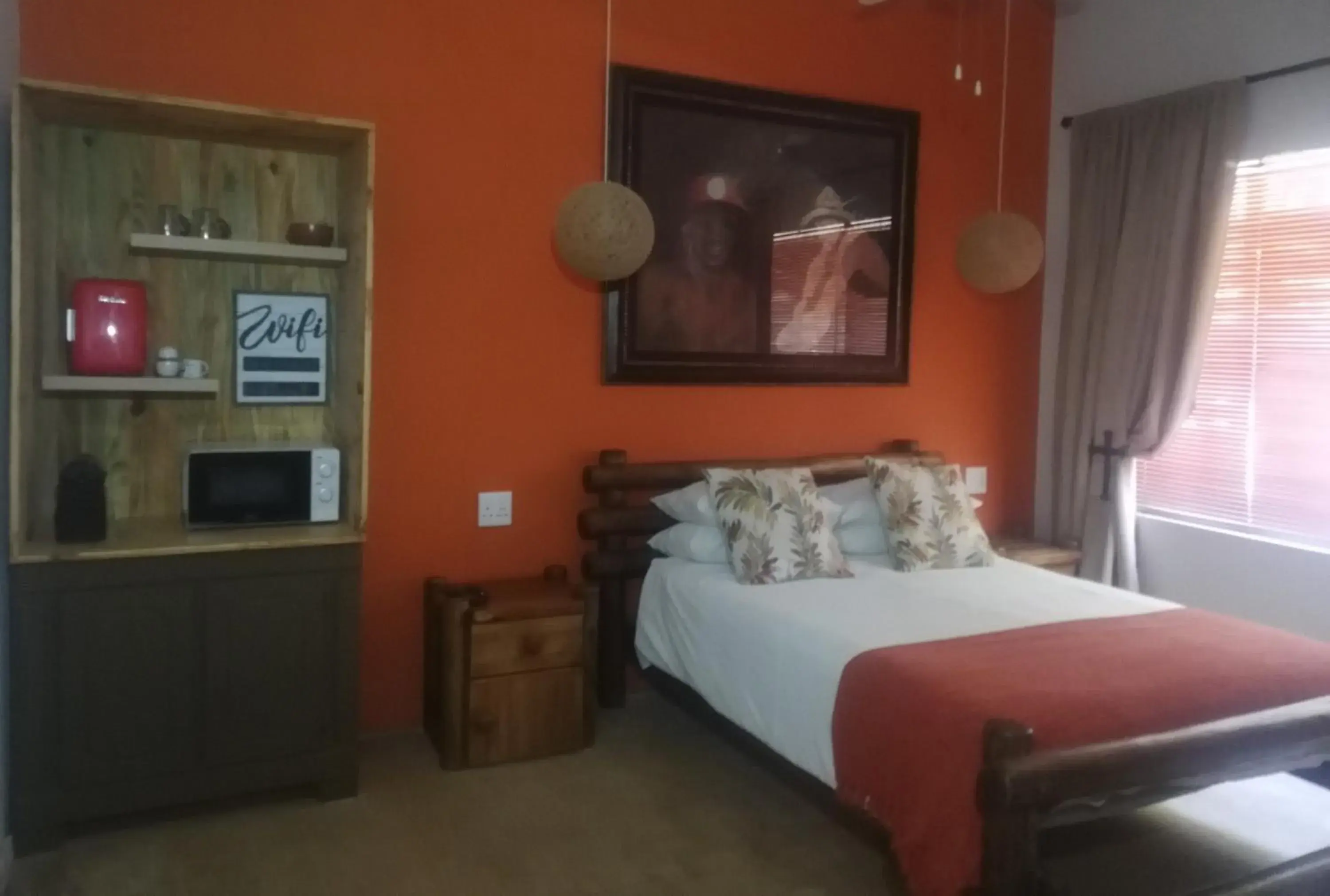 Large Double Room in AshTree GuestHouse Large Double Room in AshTree GuestHouse