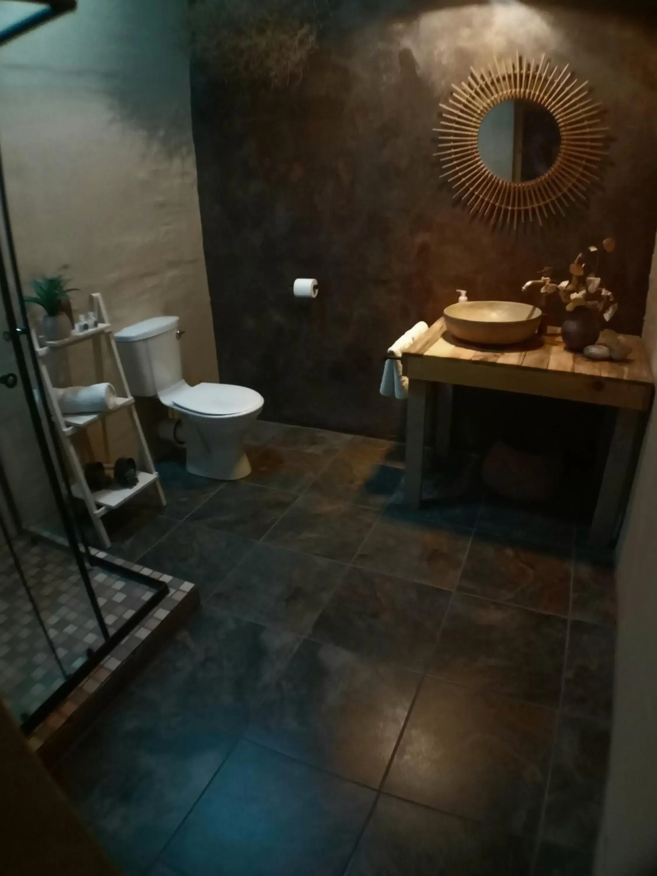 Large Double Room in AshTree GuestHouse Large Double Room in AshTree GuestHouse