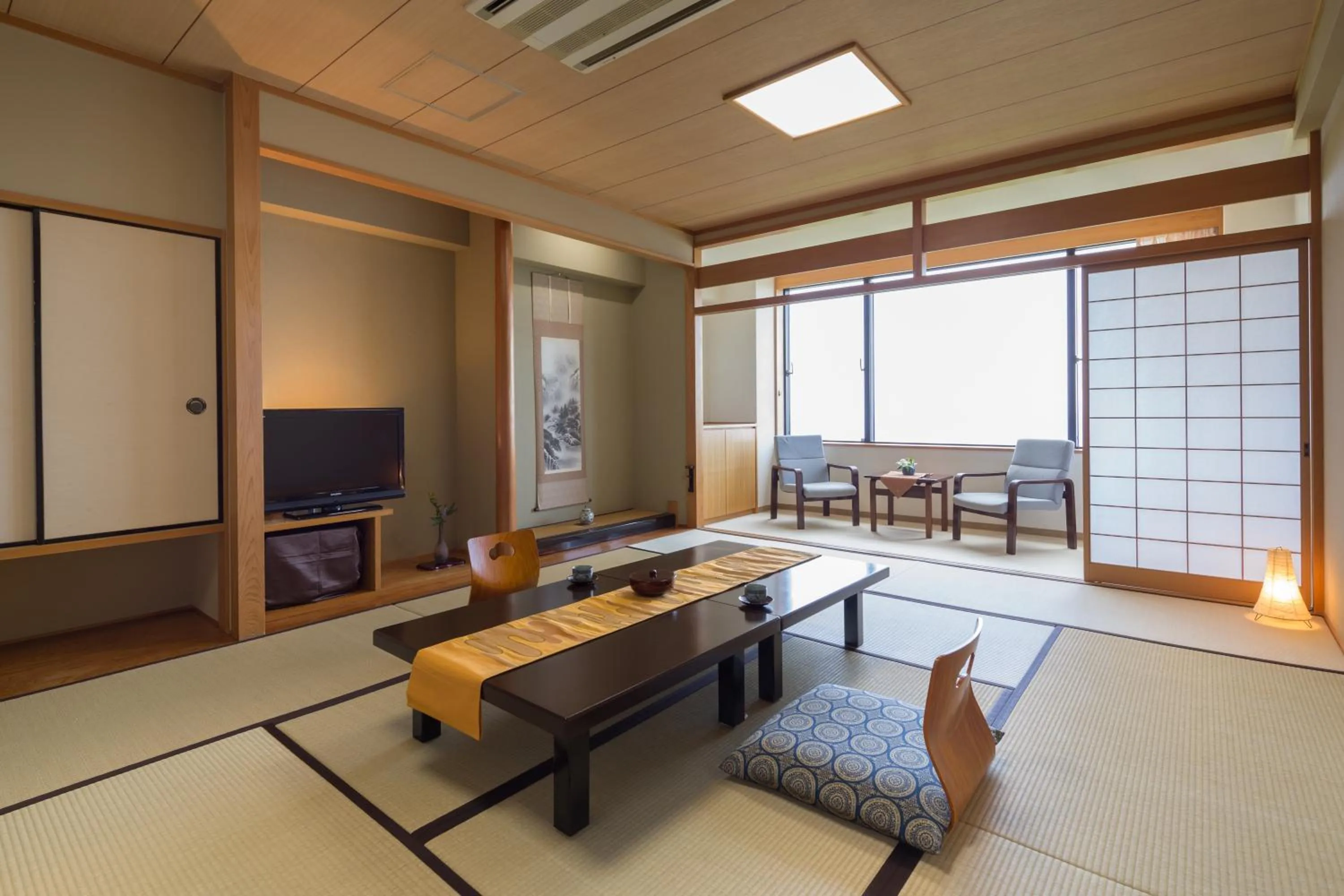 Photo of the whole room in Ashizuri Kokusai Hotel