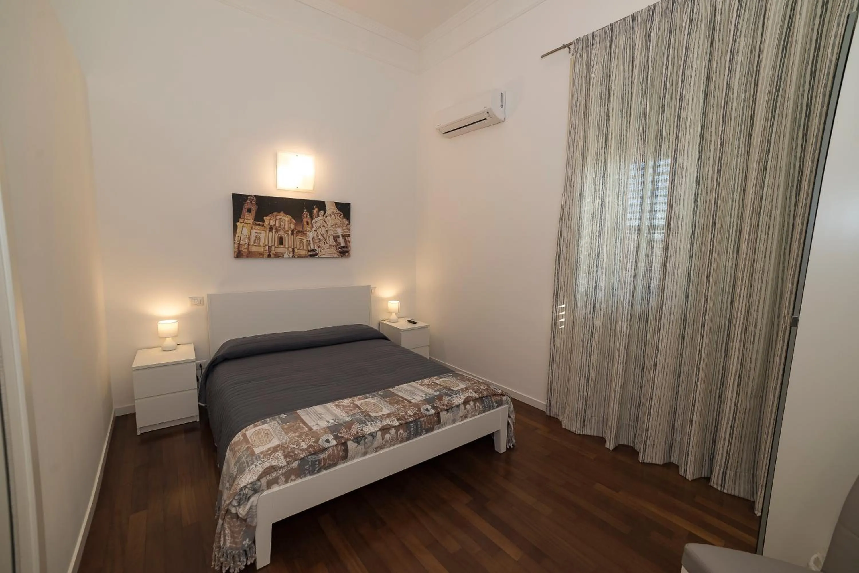 Photo of the whole room, Bed in Ai Lattarini House