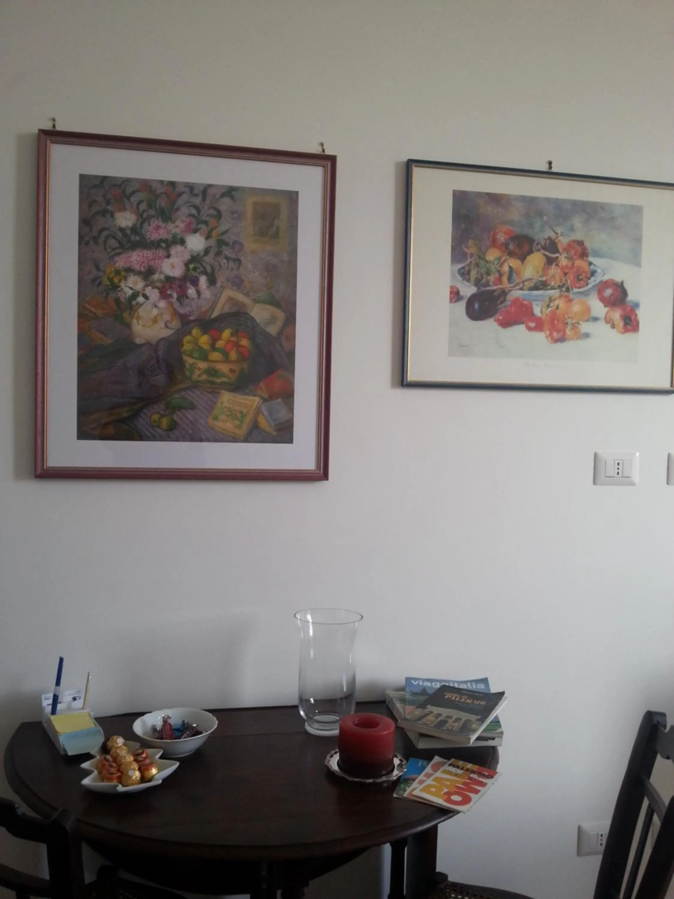 Communal lounge/ TV room in Ai Lattarini House