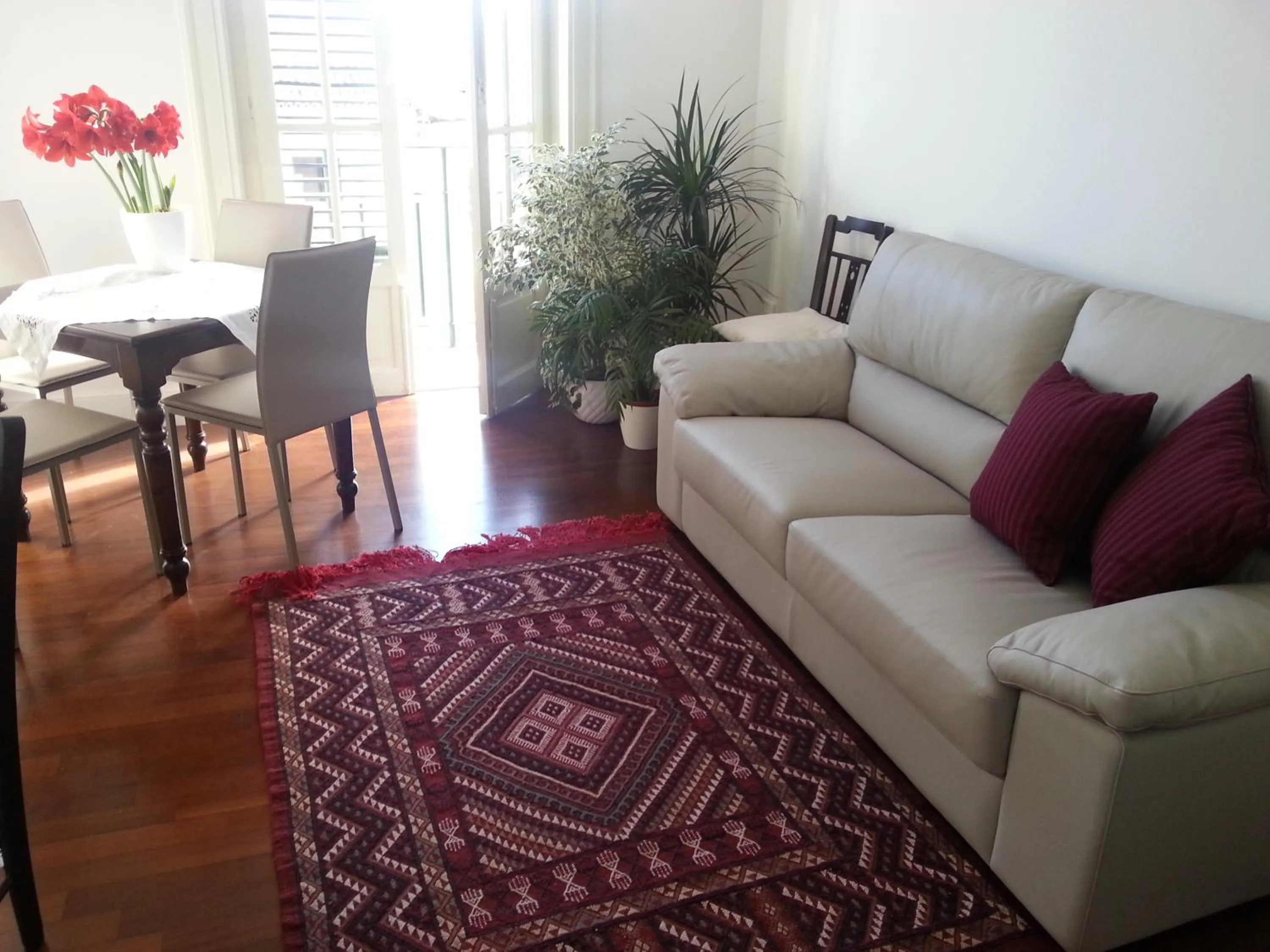 Communal lounge/ TV room in Ai Lattarini House