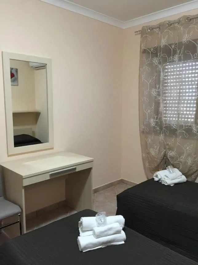 Bed in Suiteroom&Apartment flat fiumicino