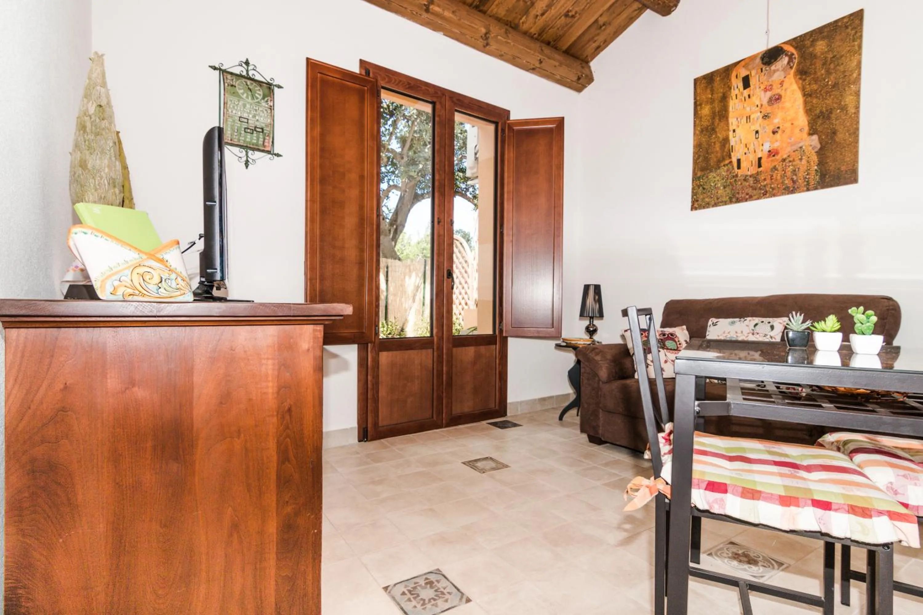 Abbraccio del Carrubo