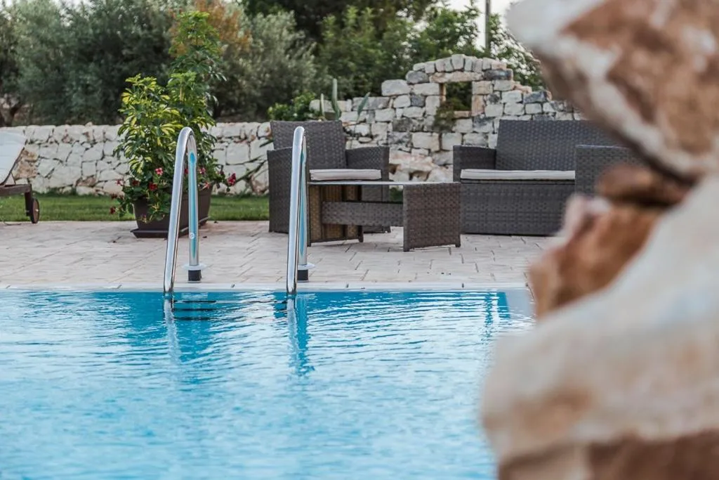 Swimming pool in Abbraccio del Carrubo