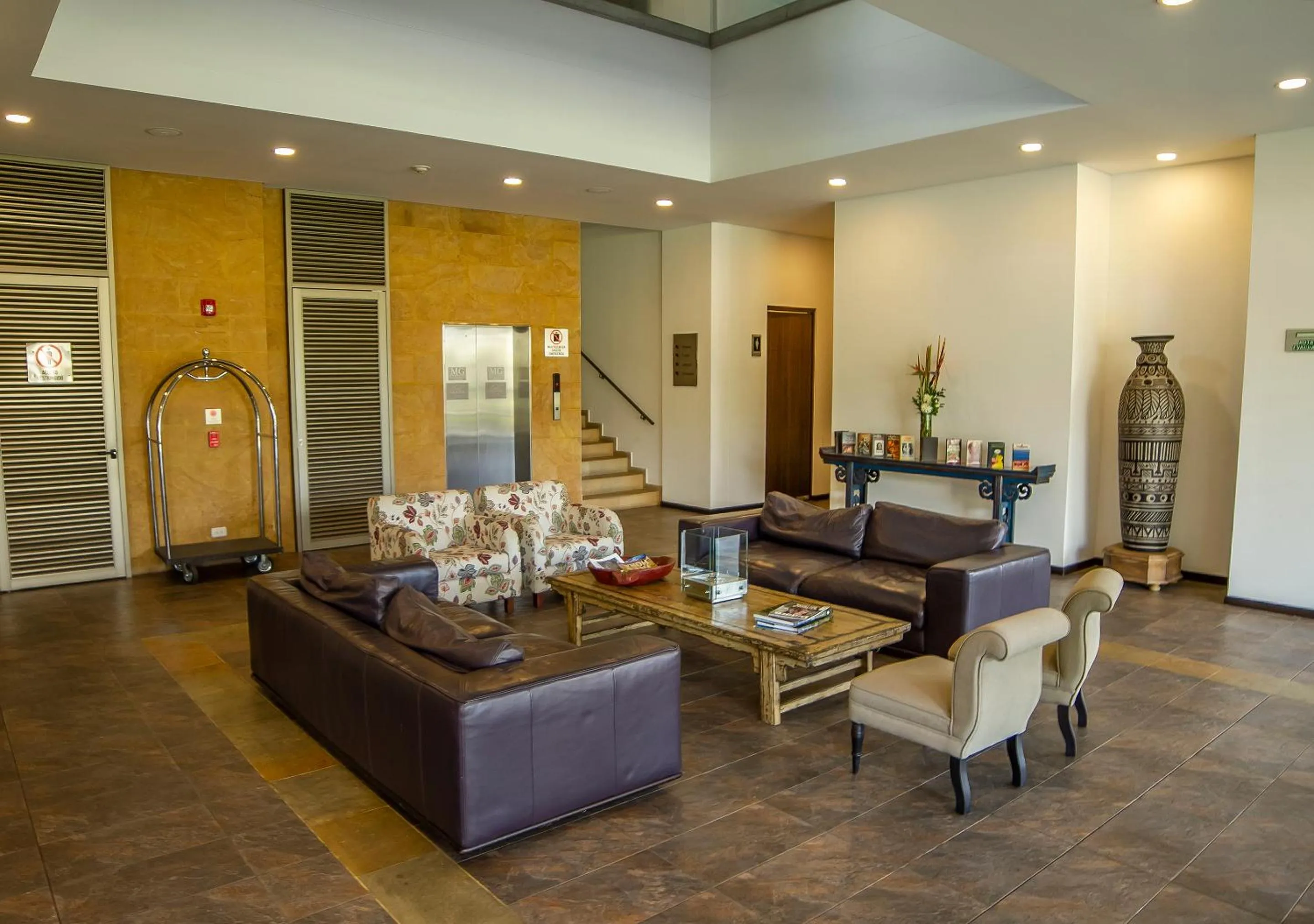 Living room in MG Hotels & Suites