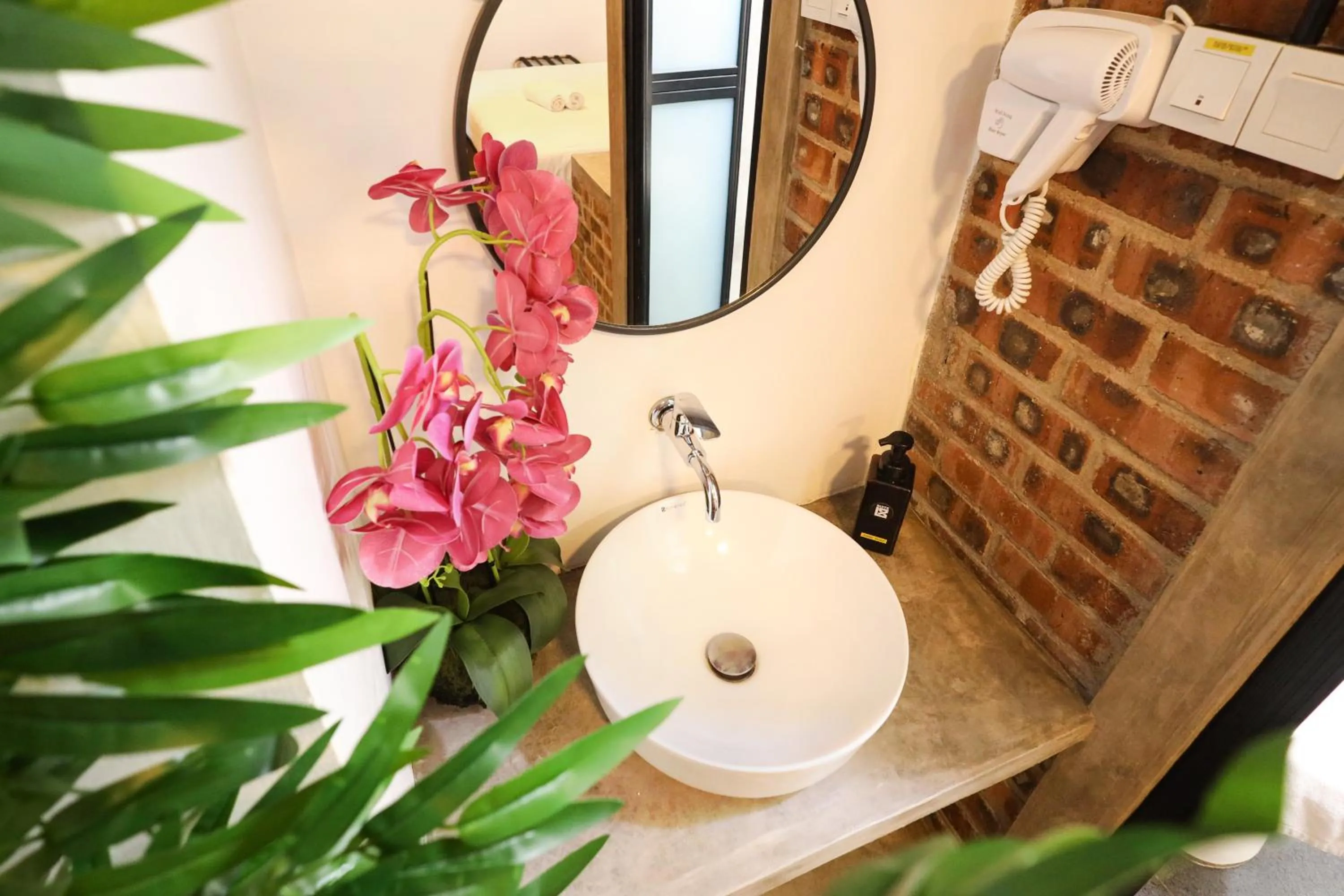 Area and facilities in Suite 18 Boutique Hotel