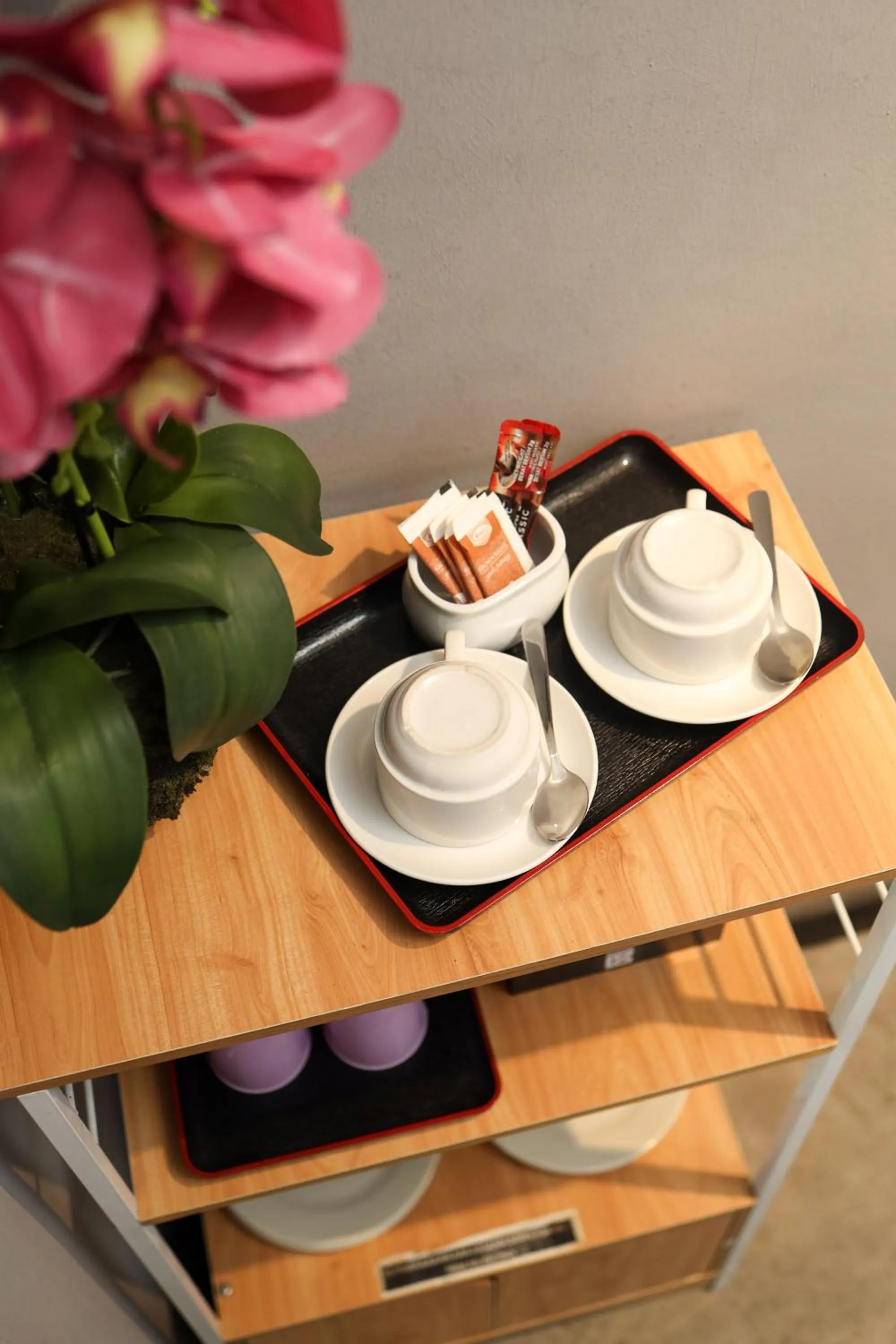 Coffee/tea facilities in Suite 18 Boutique Hotel