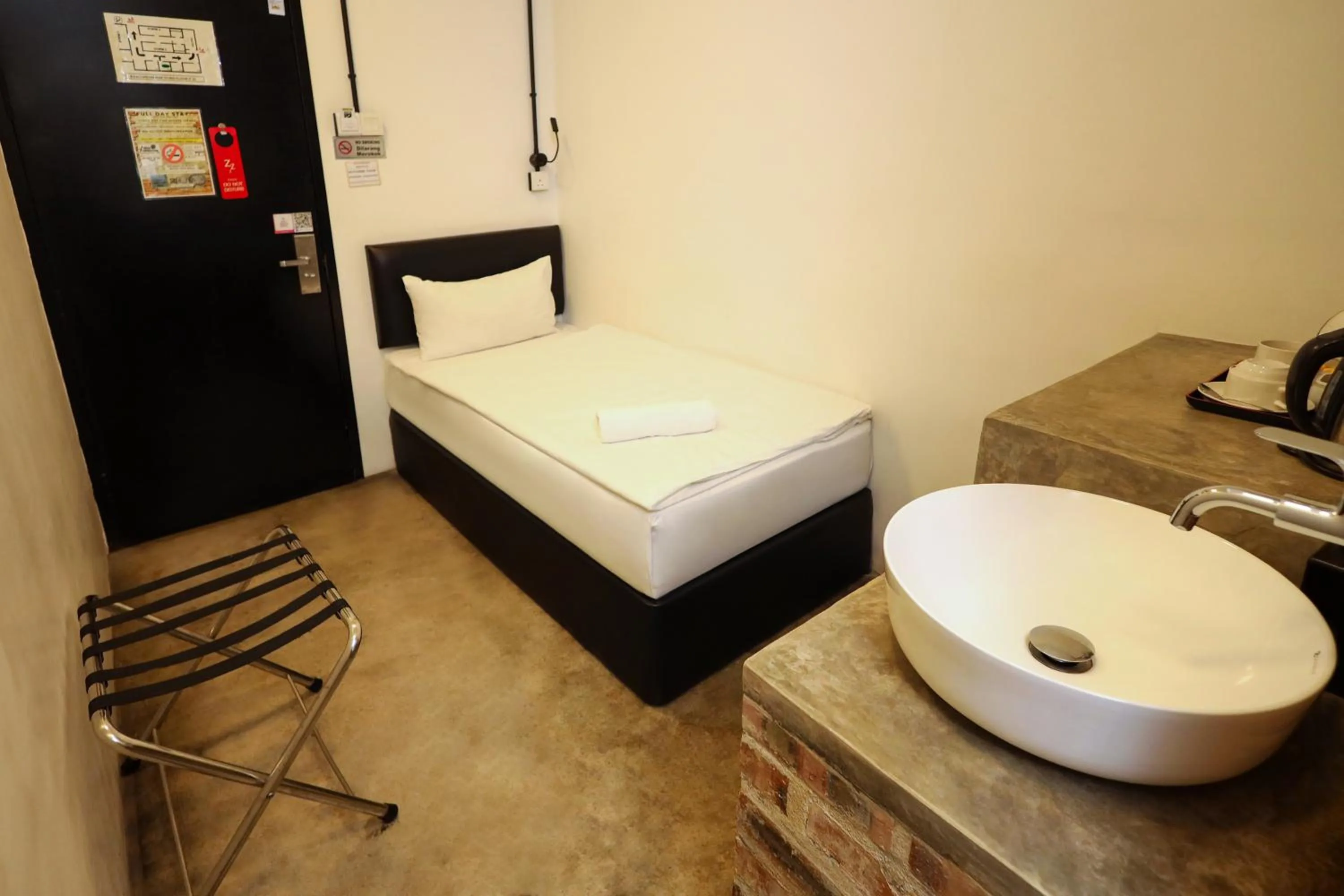 Bedroom, Bed in Suite 18 Boutique Hotel