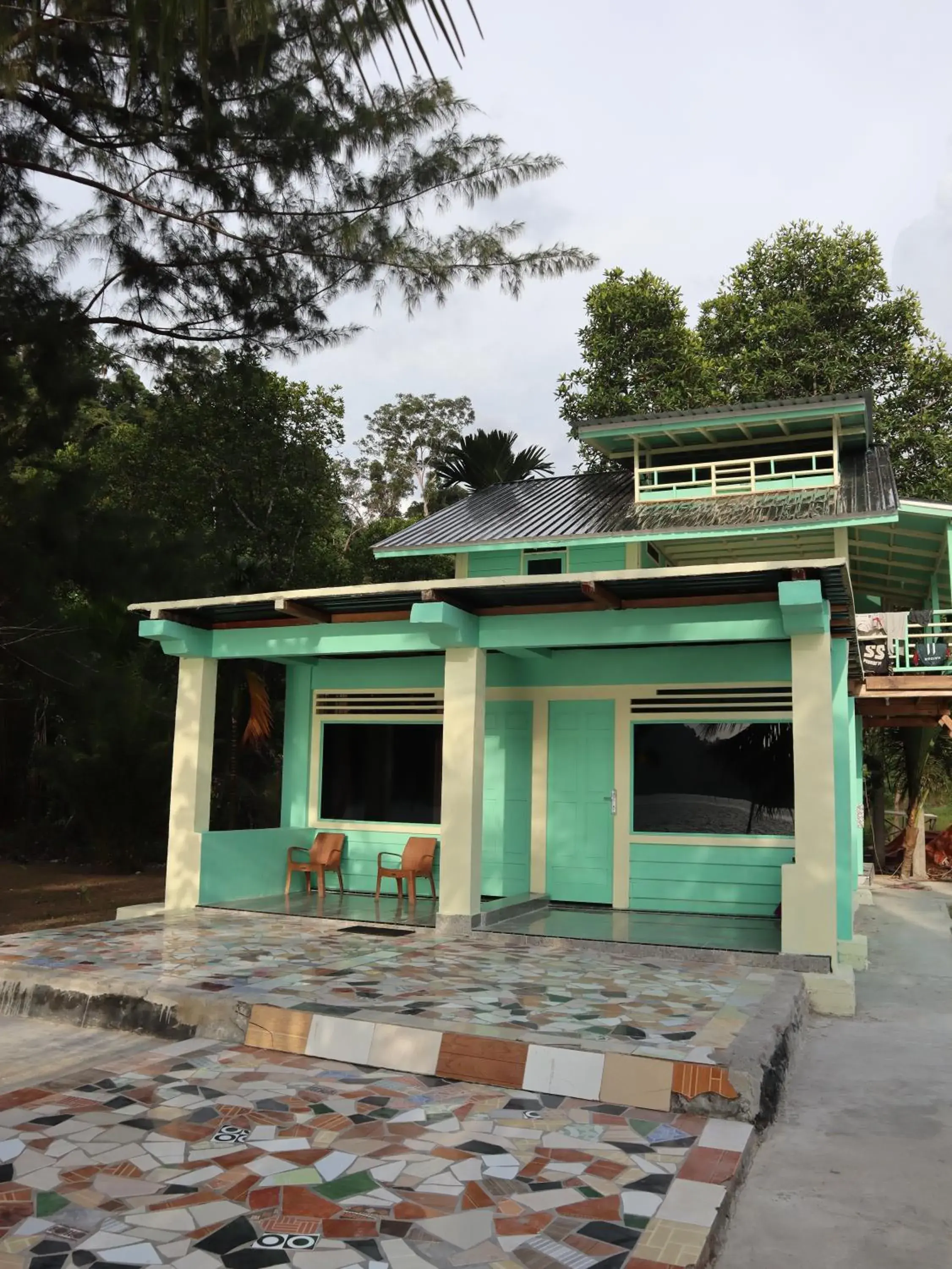 10-Bed Mixed Dormitory Room - single occupancy in Ricky's Beach House 10-Bed Mixed Dormitory Room - single occupancy in Ricky's Beach House