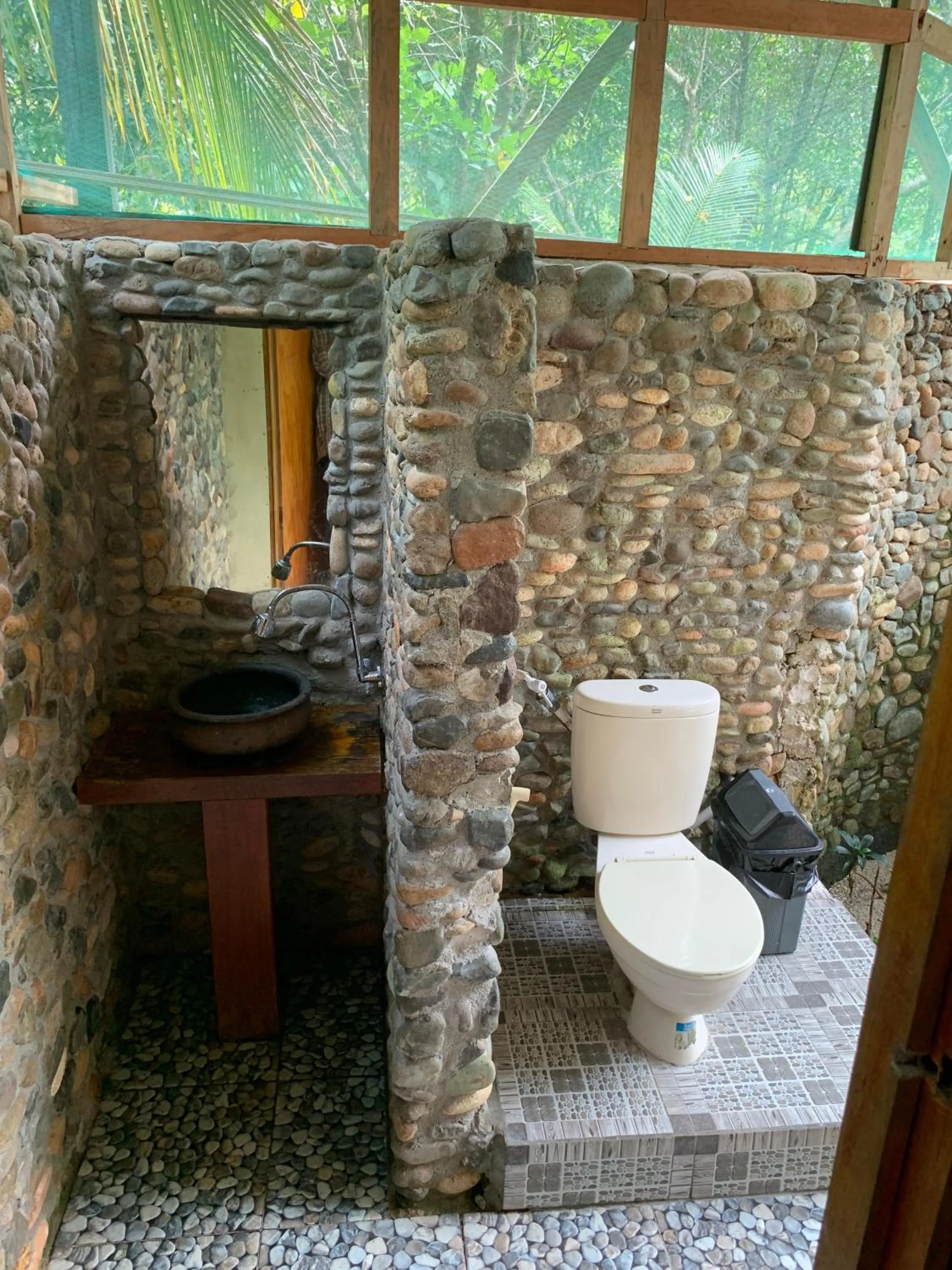 Toilet in Ricky's Beach House