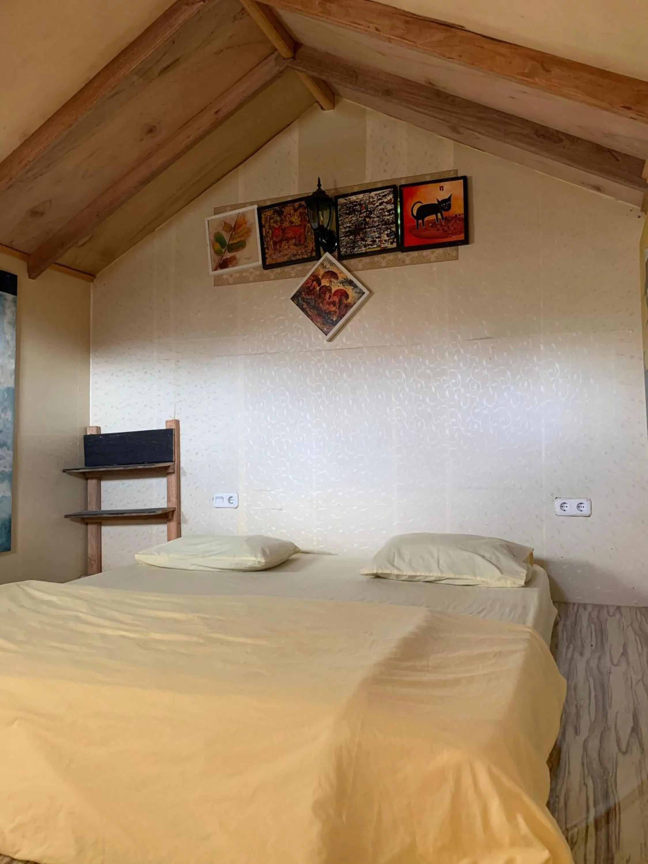 Bed in Ricky's Beach House