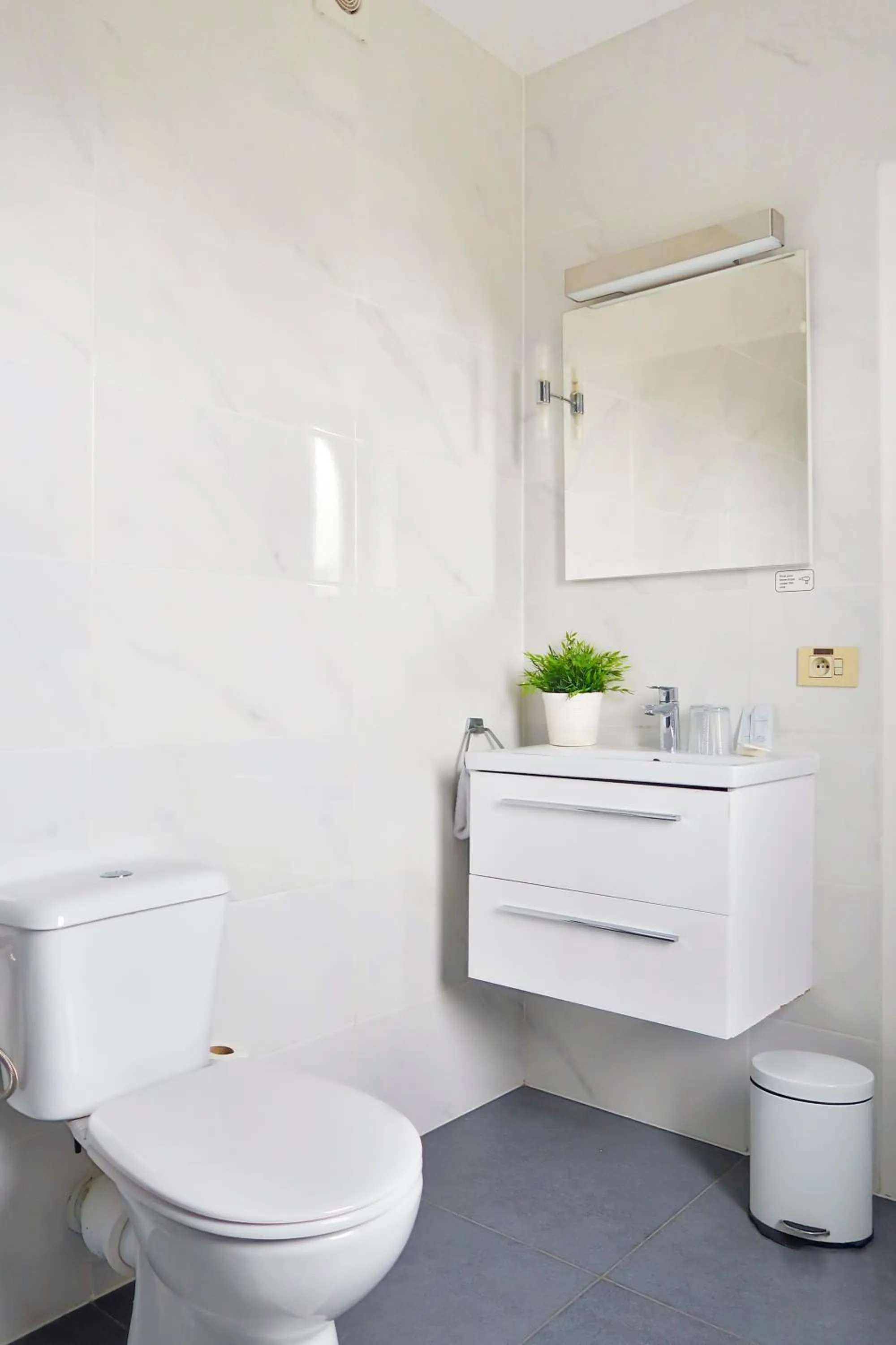 Toilet in Hotel Adoma