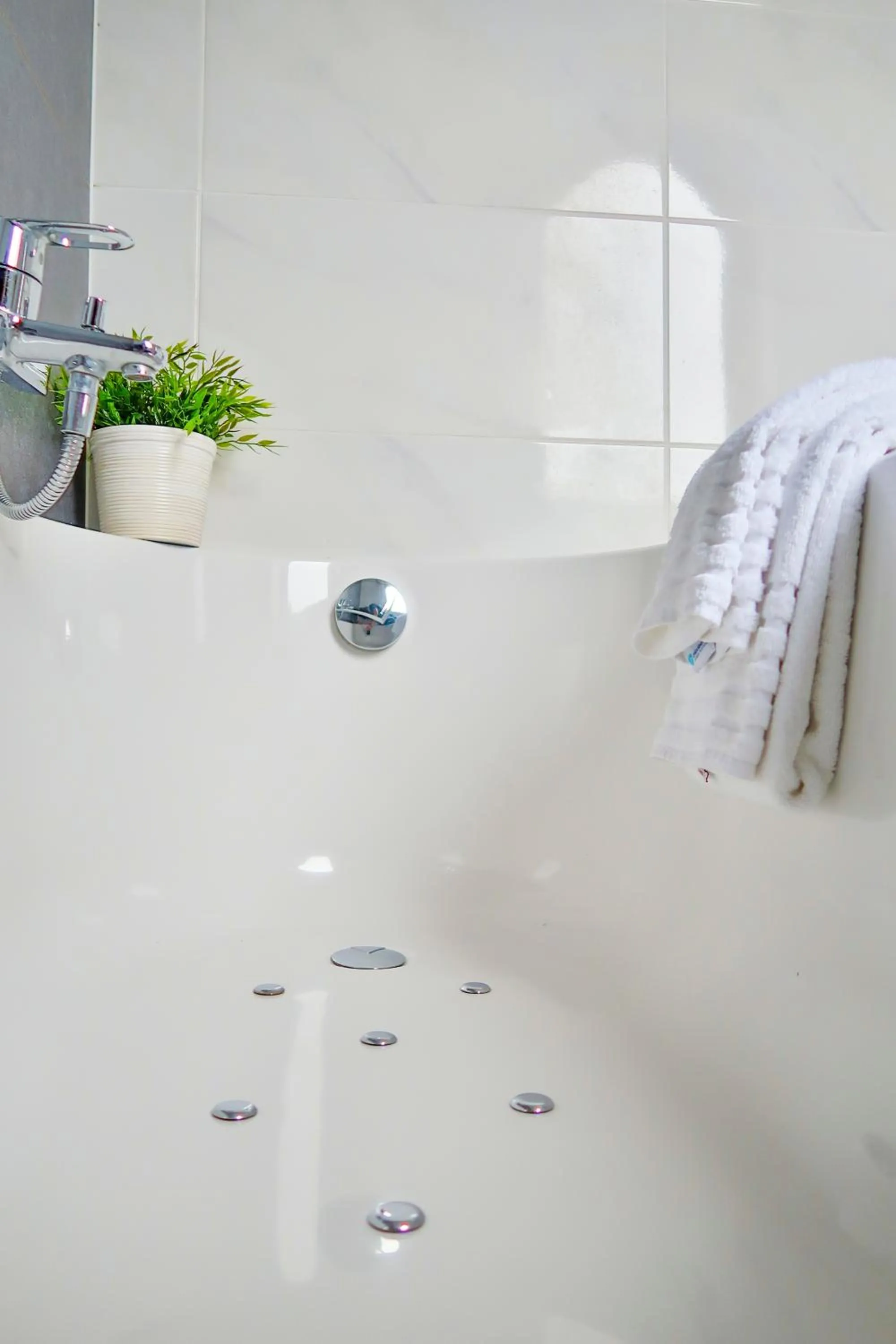 Hot Tub in Hotel Adoma