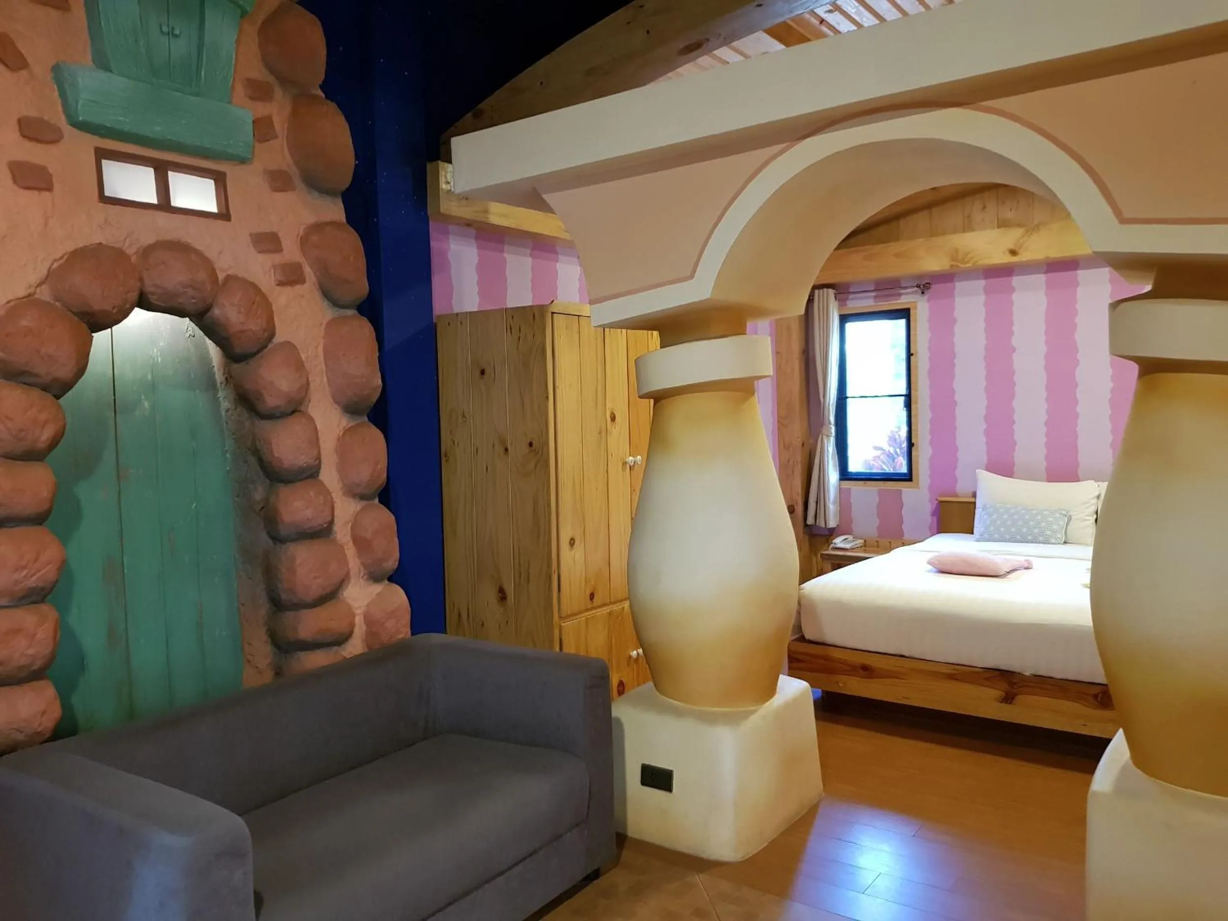 Photo of the whole room, Seating Area in ViangNgam LanNa Villa Resort (SHA Extra Plus)