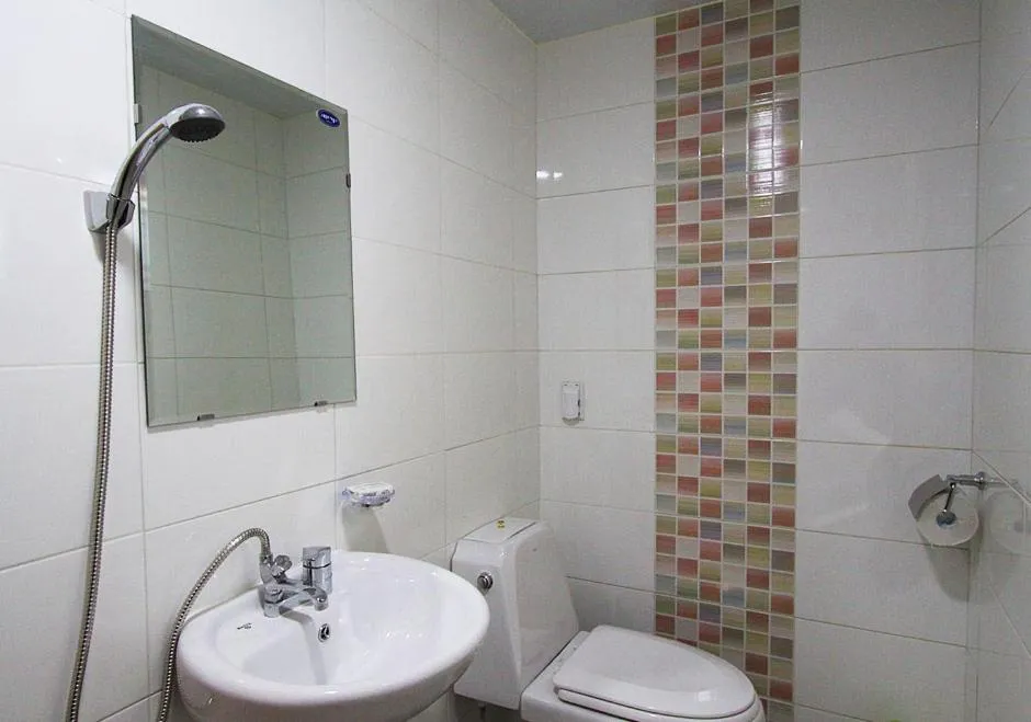 Bathroom in Dorandoran Guesthouse