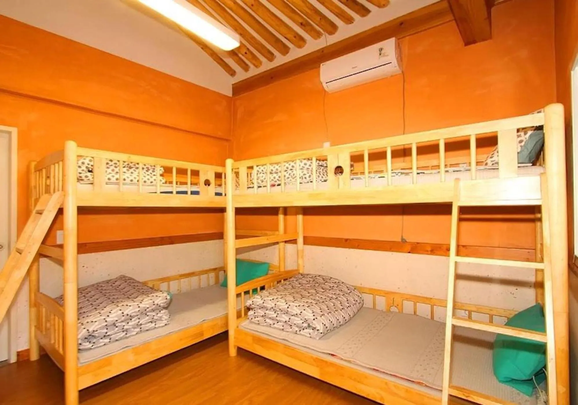 Bed in Dorandoran Guesthouse