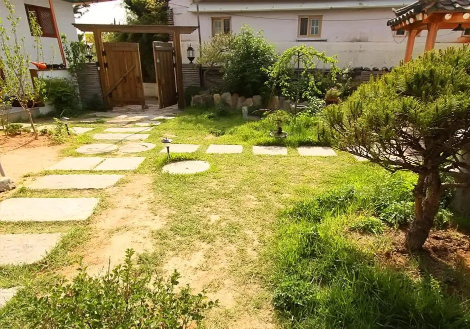 Garden in Dorandoran Guesthouse
