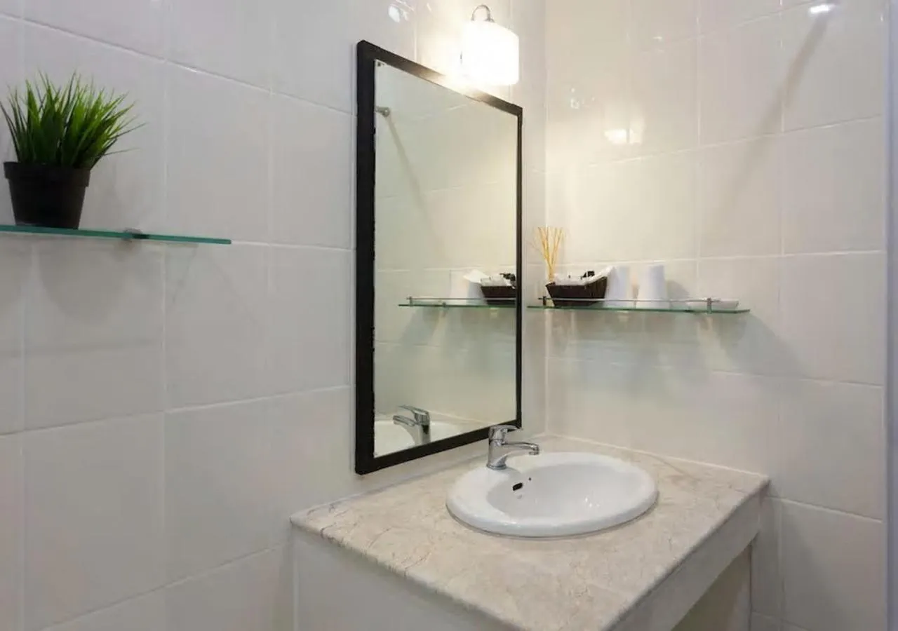 Bathroom in Sirinan Villa Nimman ChiangMai