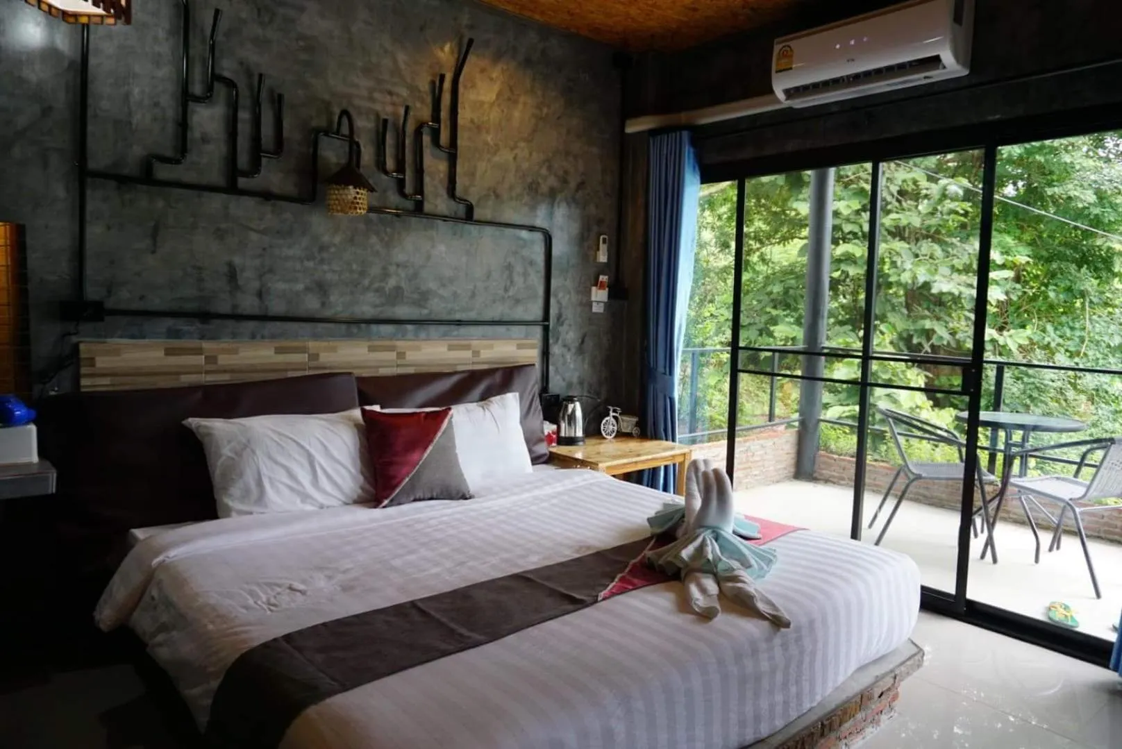 Bed in Keeree Loft Resort คีรีลอฟท์รีสอร์ท
