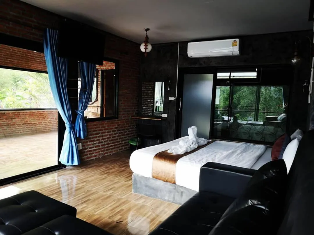Photo of the whole room, Bed in Keeree Loft Resort คีรีลอฟท์รีสอร์ท