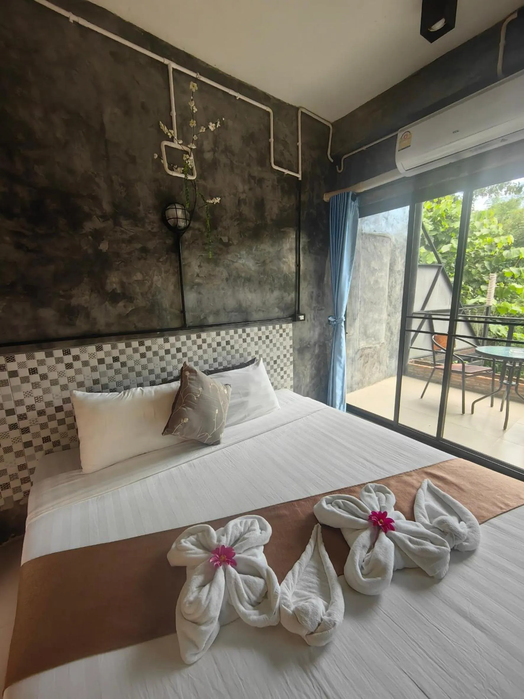 Bed in Keeree Loft Resort คีรีลอฟท์รีสอร์ท