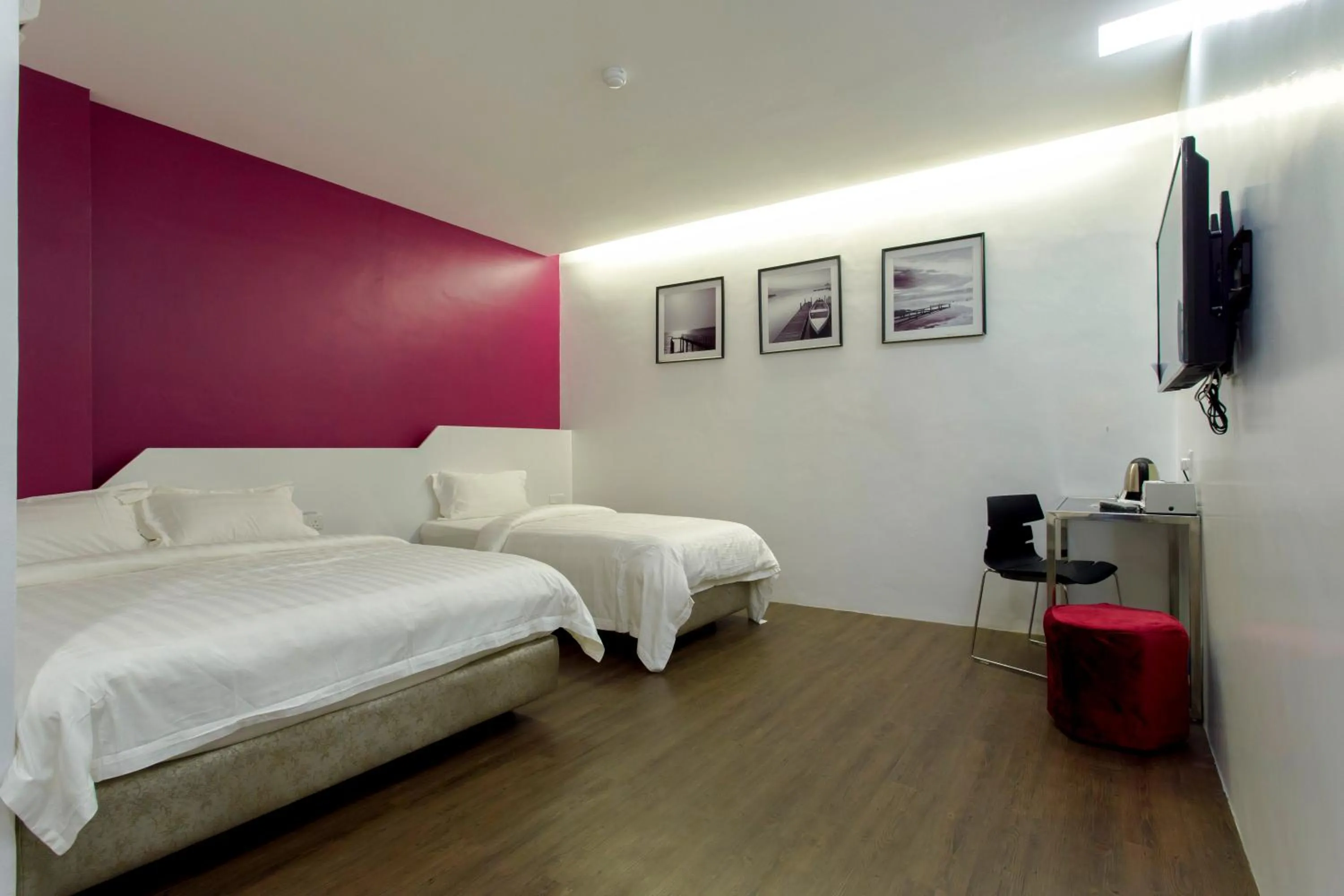 Bedroom, Bed in Aloha Hotel SDN BHD