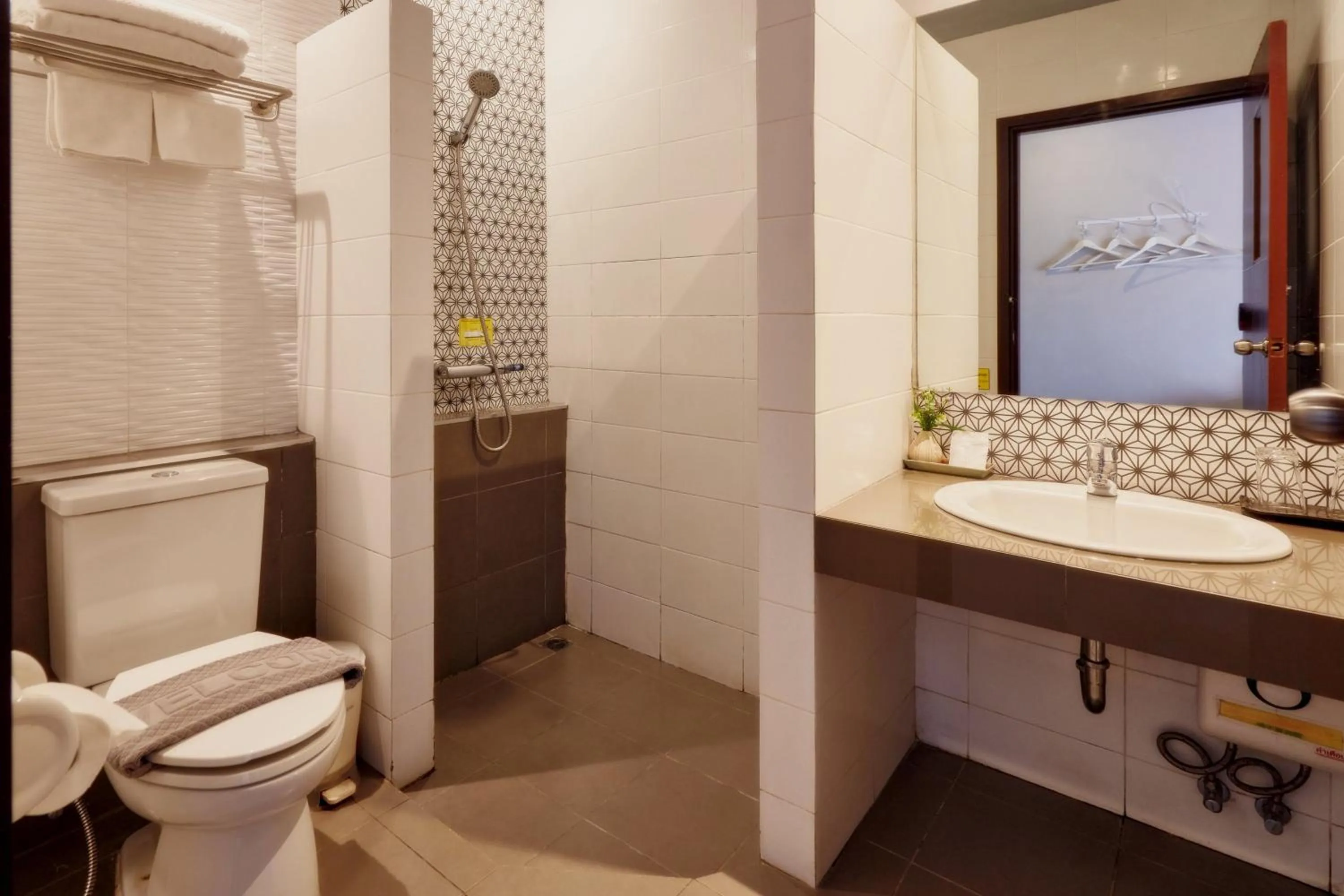 Bathroom in H Hotel Phrasing