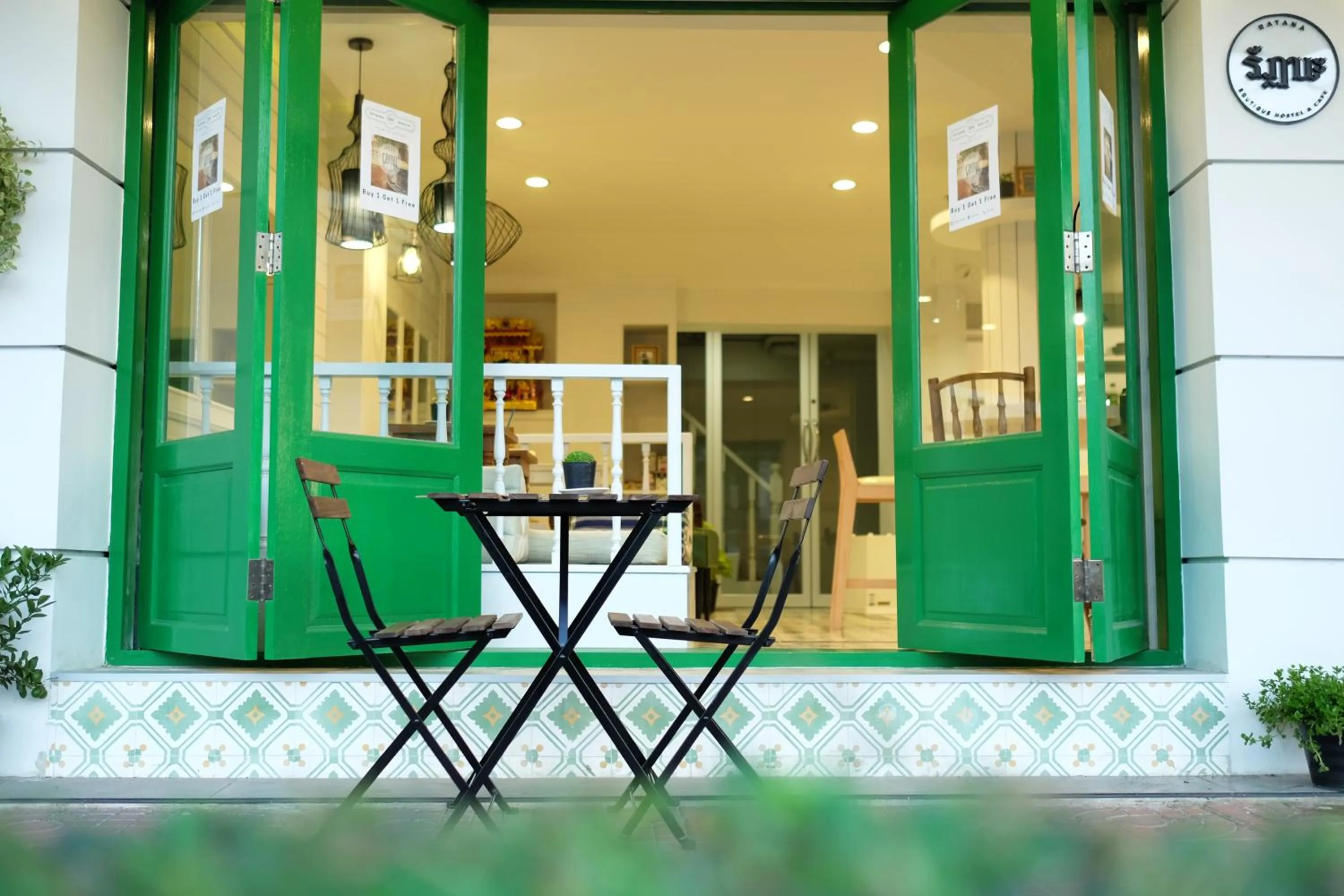 Facade/entrance in Ratana Boutique Hostel