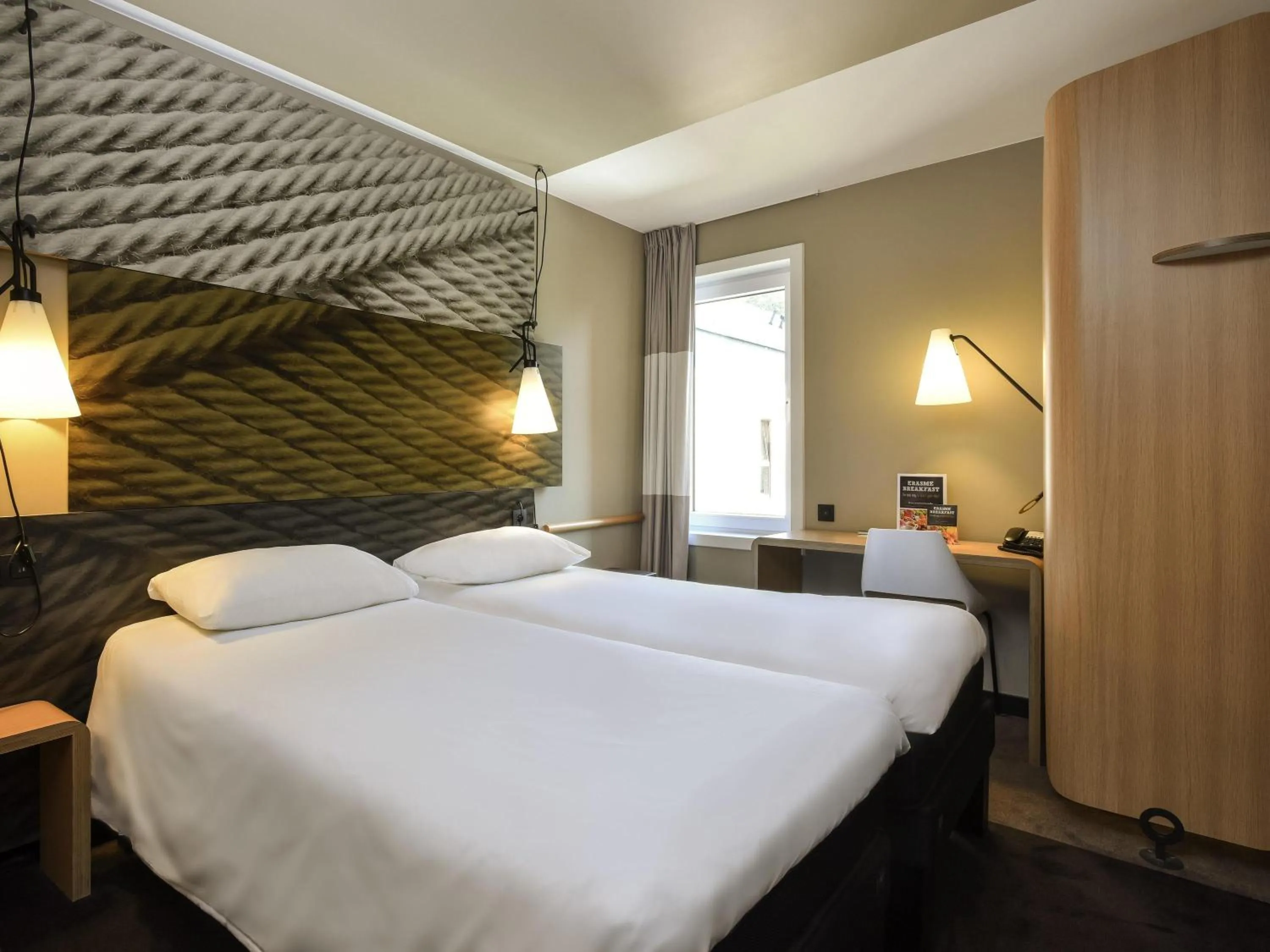 Bedroom, Bed in Ibis Brussels Erasmus