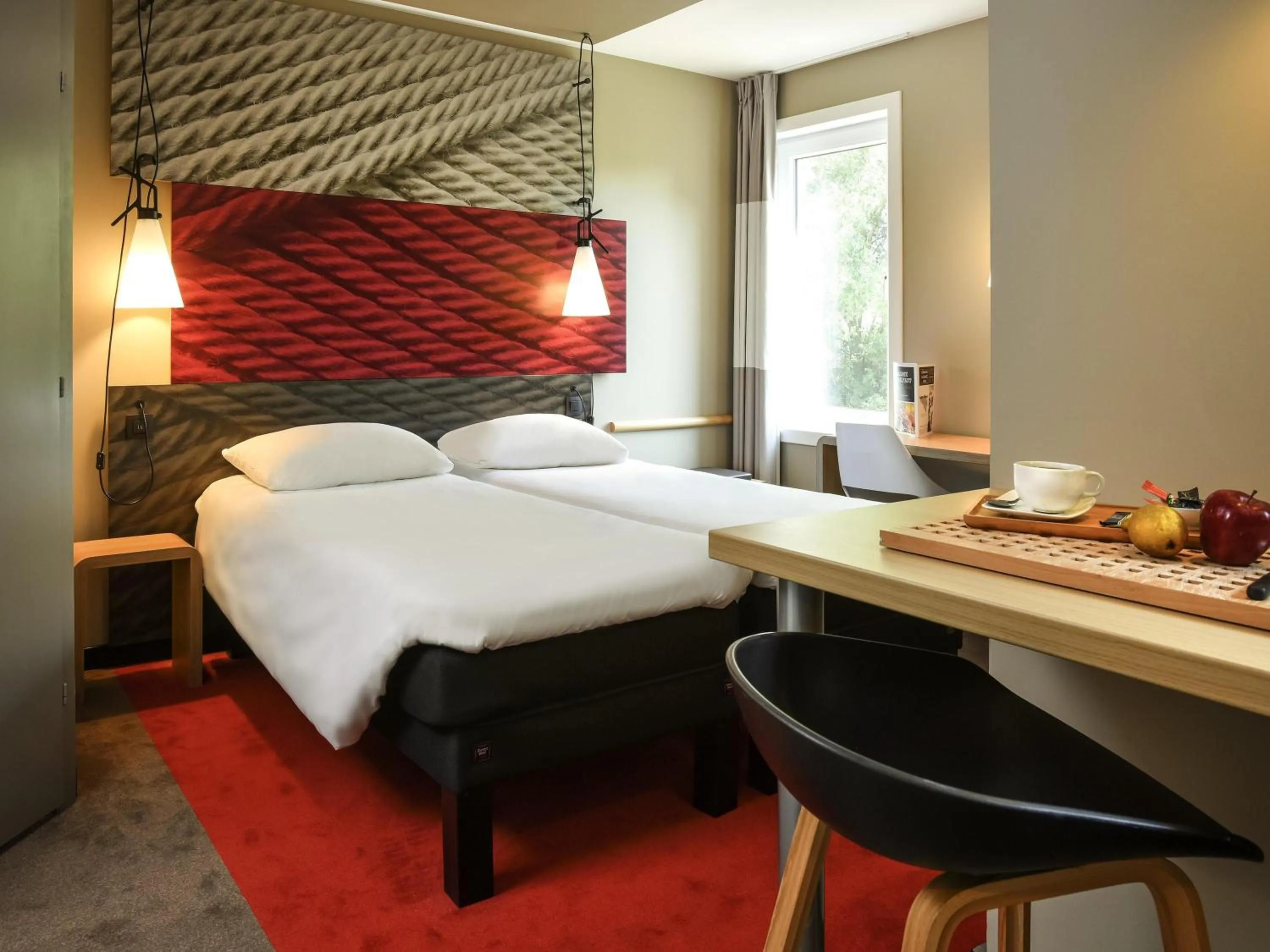 Bedroom, Bed in Ibis Brussels Erasmus